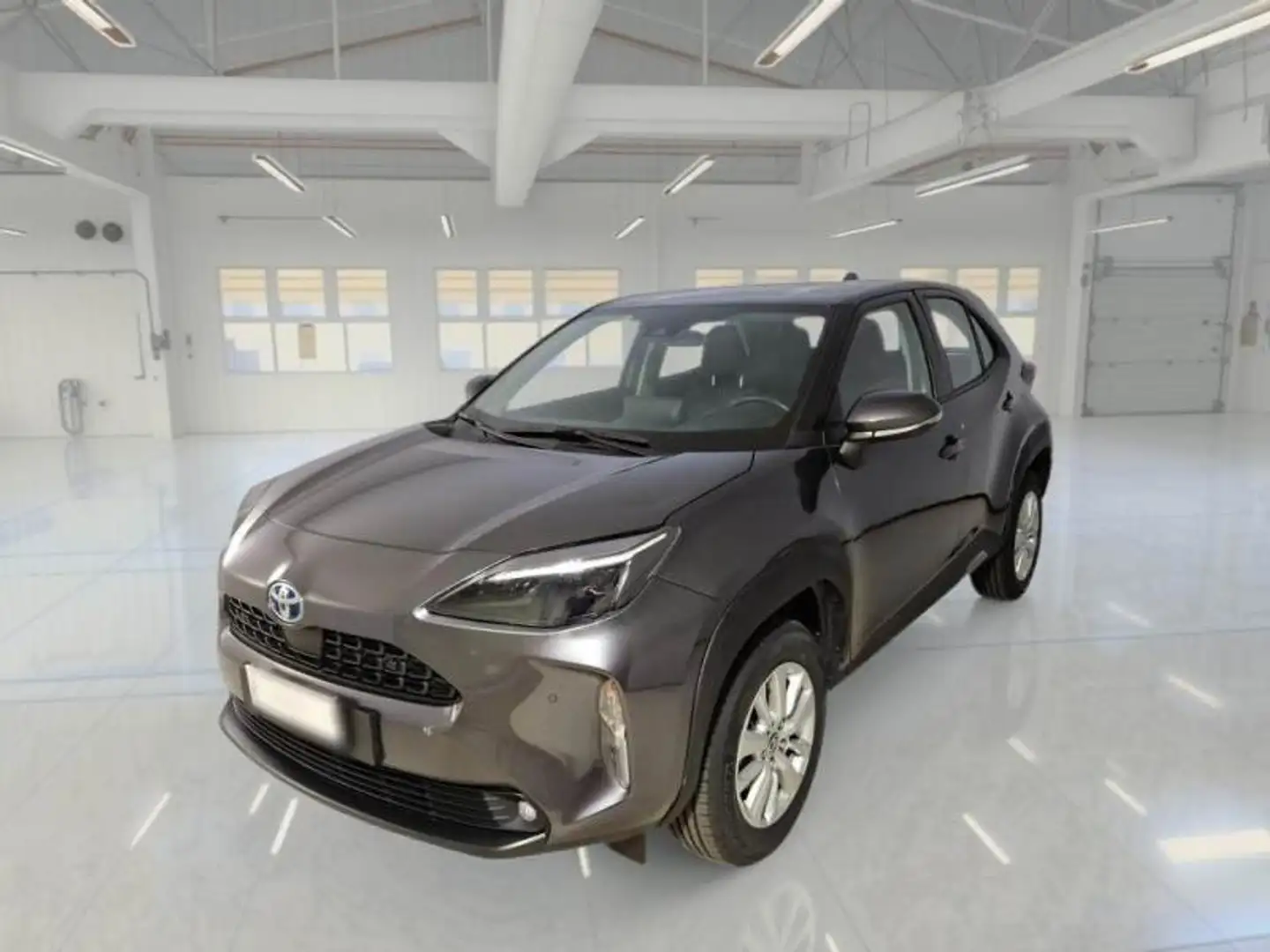 Toyota Yaris Yaris Cross 1.5h Business fwd 116cv e-cvt Grigio - 1