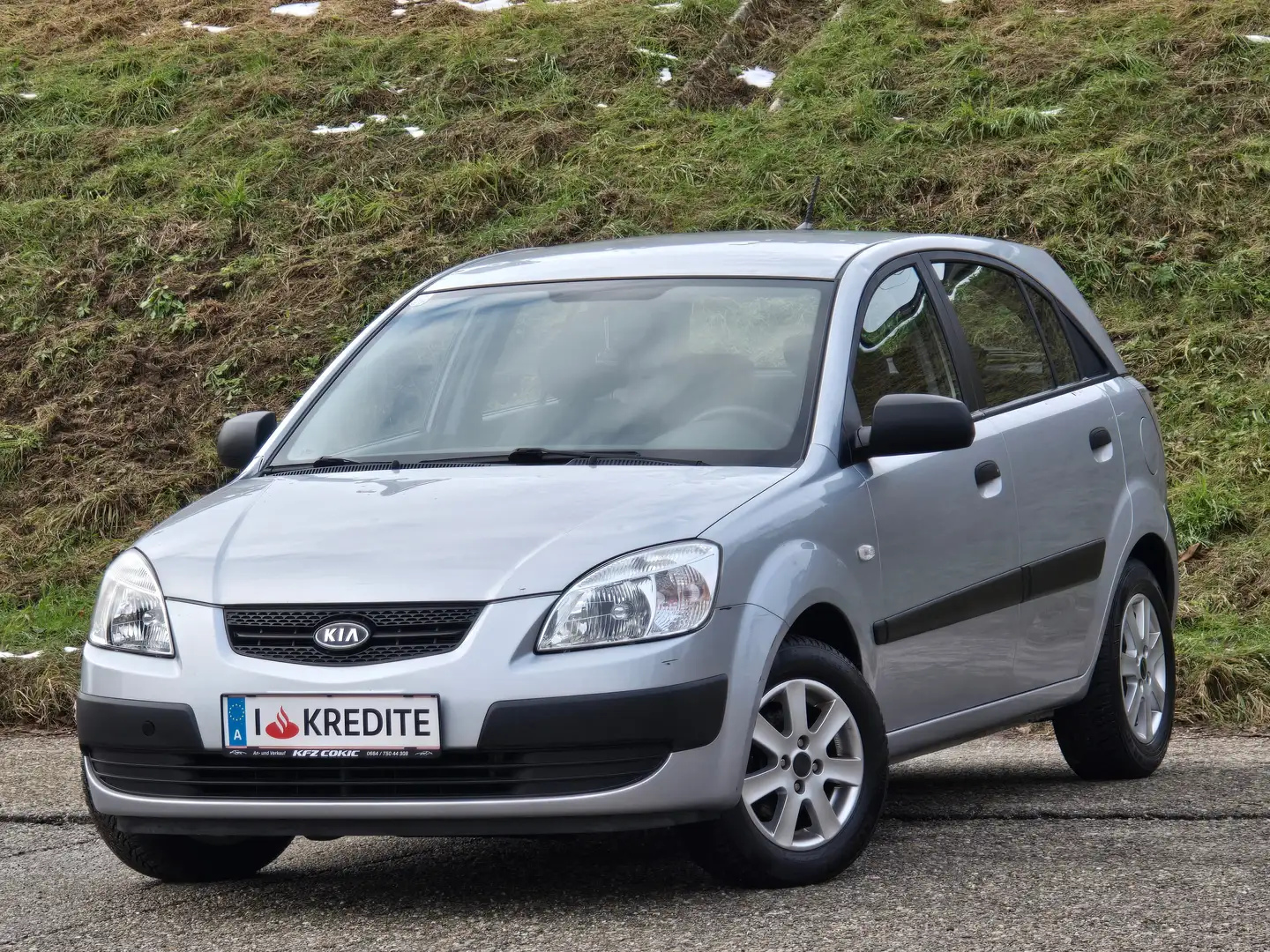 Kia Rio 1.4 EX Top* Kredit* Klima* Neues Pickerl* Gepflegt Grau - 1