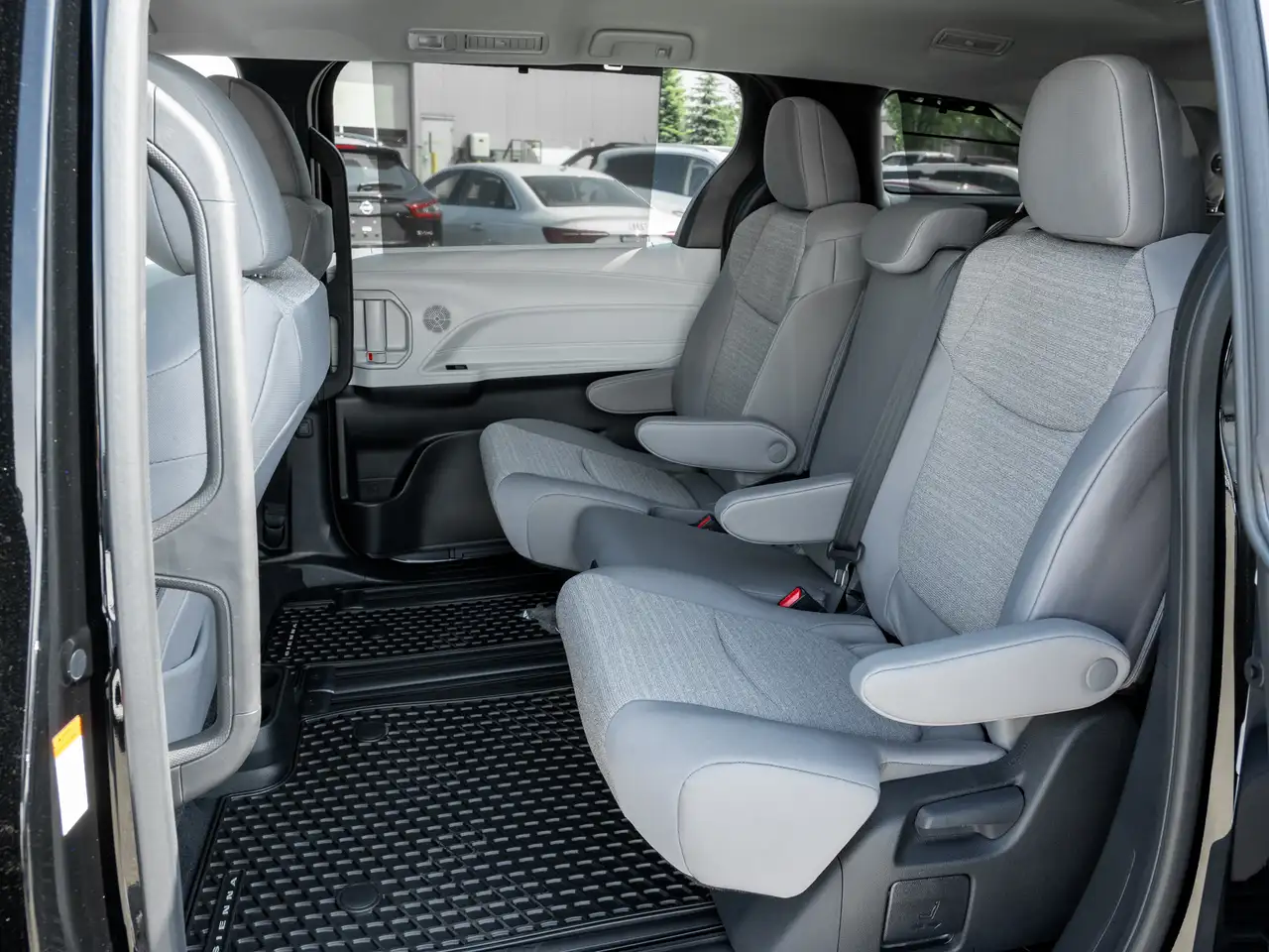 Toyota Sienna fotografie Toyota Sienna