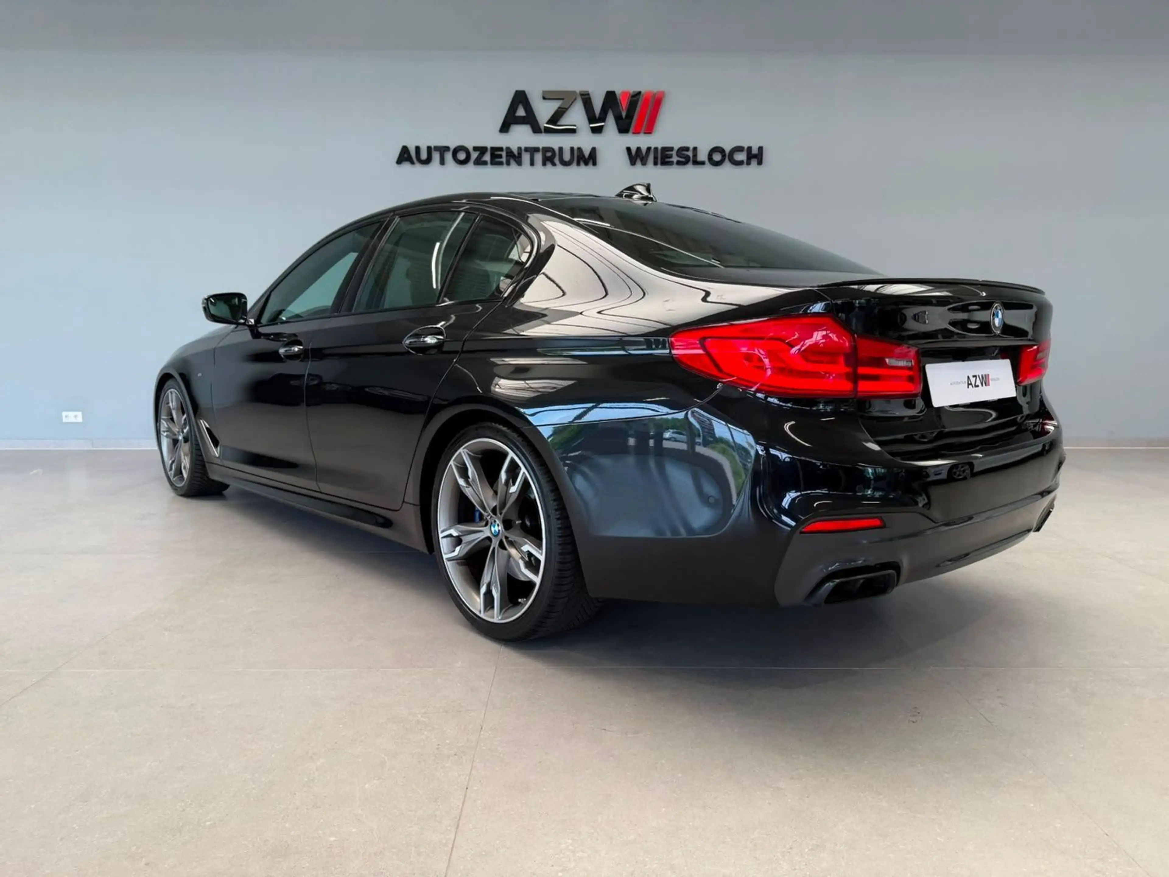 BMW 550 M+XDrive+HeadUP+Softclose+Ambiente — photo 4