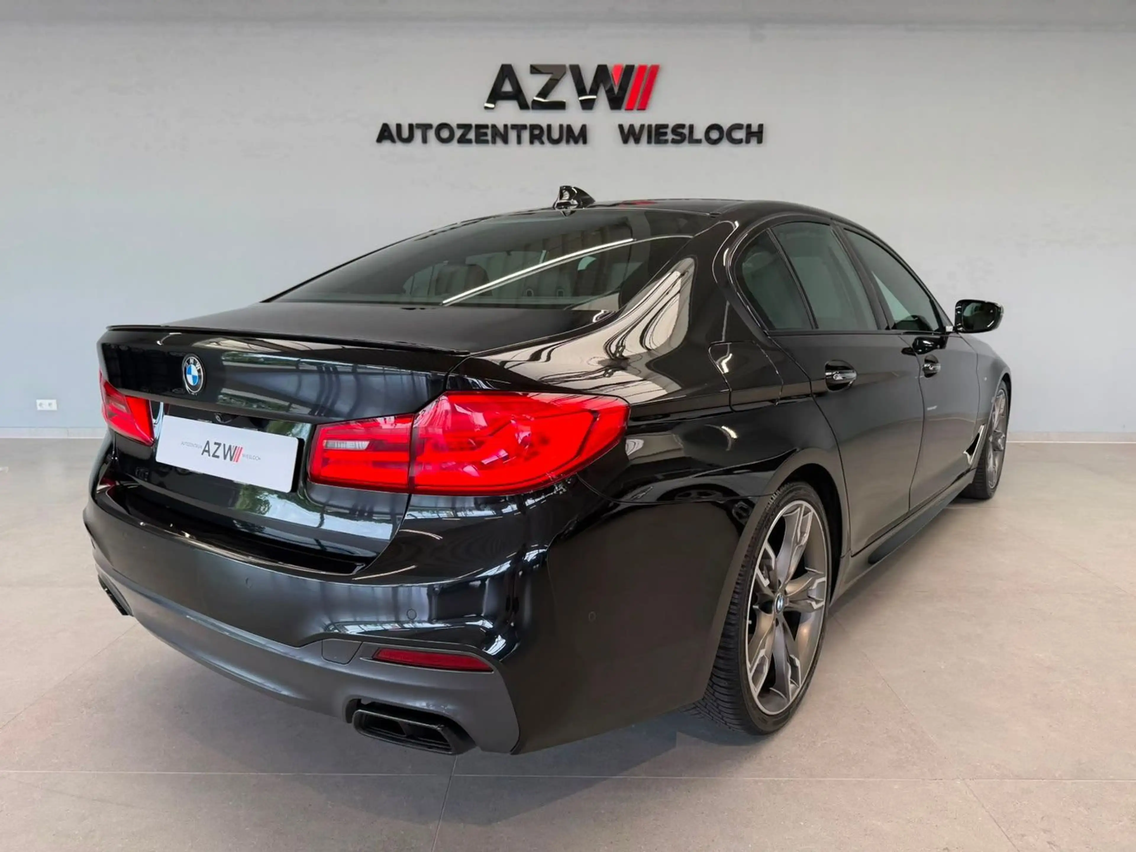 BMW 550 M+XDrive+HeadUP+Softclose+Ambiente — photo 6
