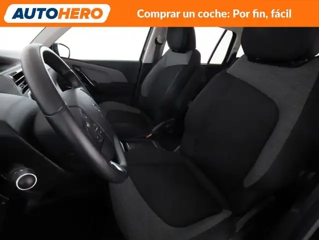 Citroen C4 view 11