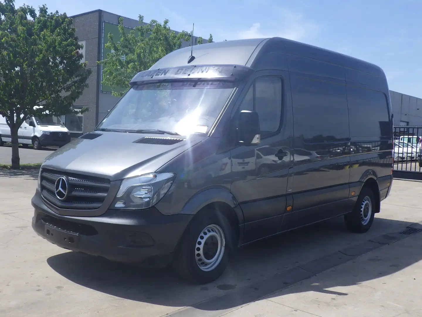 Mercedes-Benz Sprinter 319 (Stock ID 27859) Grijs - 1