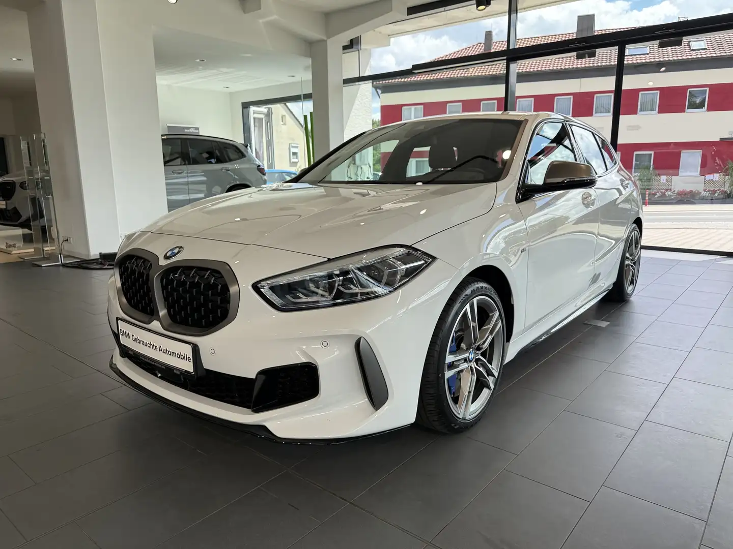 BMW 135 M135i xDrive Limousine HiFi DAB LED WLAN Shz Blanco - 1