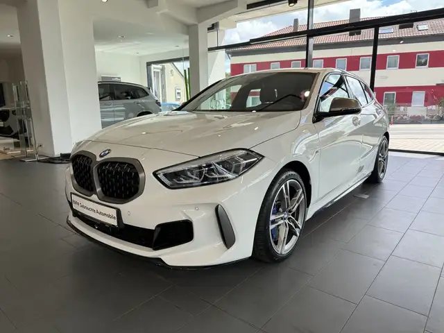 BMW 135 M135i xDrive Limousine HiFi DAB LED WLAN Shz