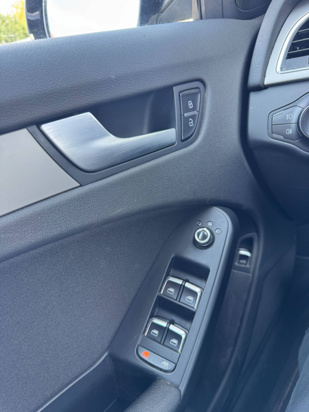 Audi A4 Attraction ultra 2.0 TDI*BI-XENON*NAVI*BLUETOOTH*USB*ELEKTRISCHE HECKKLAPPE*MEGA SCHÖNE OPTIK*** — photo 17