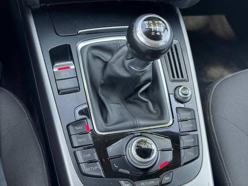 Audi A4 Attraction ultra 2.0 TDI*BI-XENON*NAVI*BLUETOOTH*USB*ELEKTRISCHE HECKKLAPPE*MEGA SCHÖNE OPTIK*** — photo 11