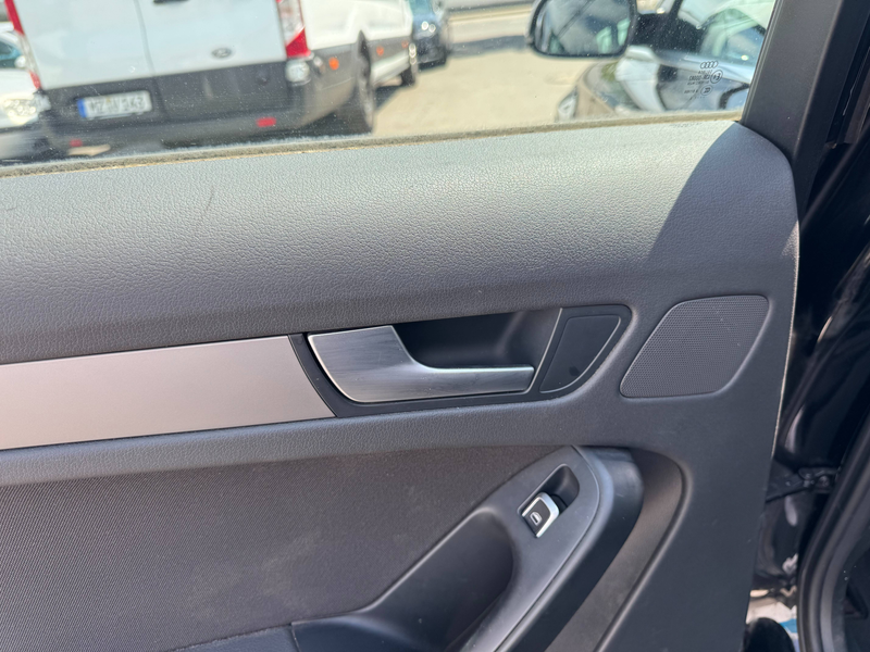 Audi A4 Attraction ultra 2.0 TDI*BI-XENON*NAVI*BLUETOOTH*USB*ELEKTRISCHE HECKKLAPPE*MEGA SCHÖNE OPTIK*** — photo 19