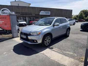 1.6i 2WD Intense Navi Connect gps + clim + toit ouvrant