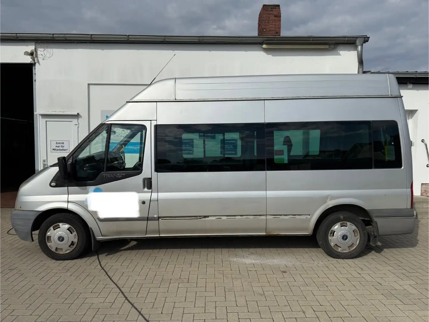 Ford Transit Kombi FT 300 L Trend*ROLLSTUHLRAMPE*LIFT Silber - 2