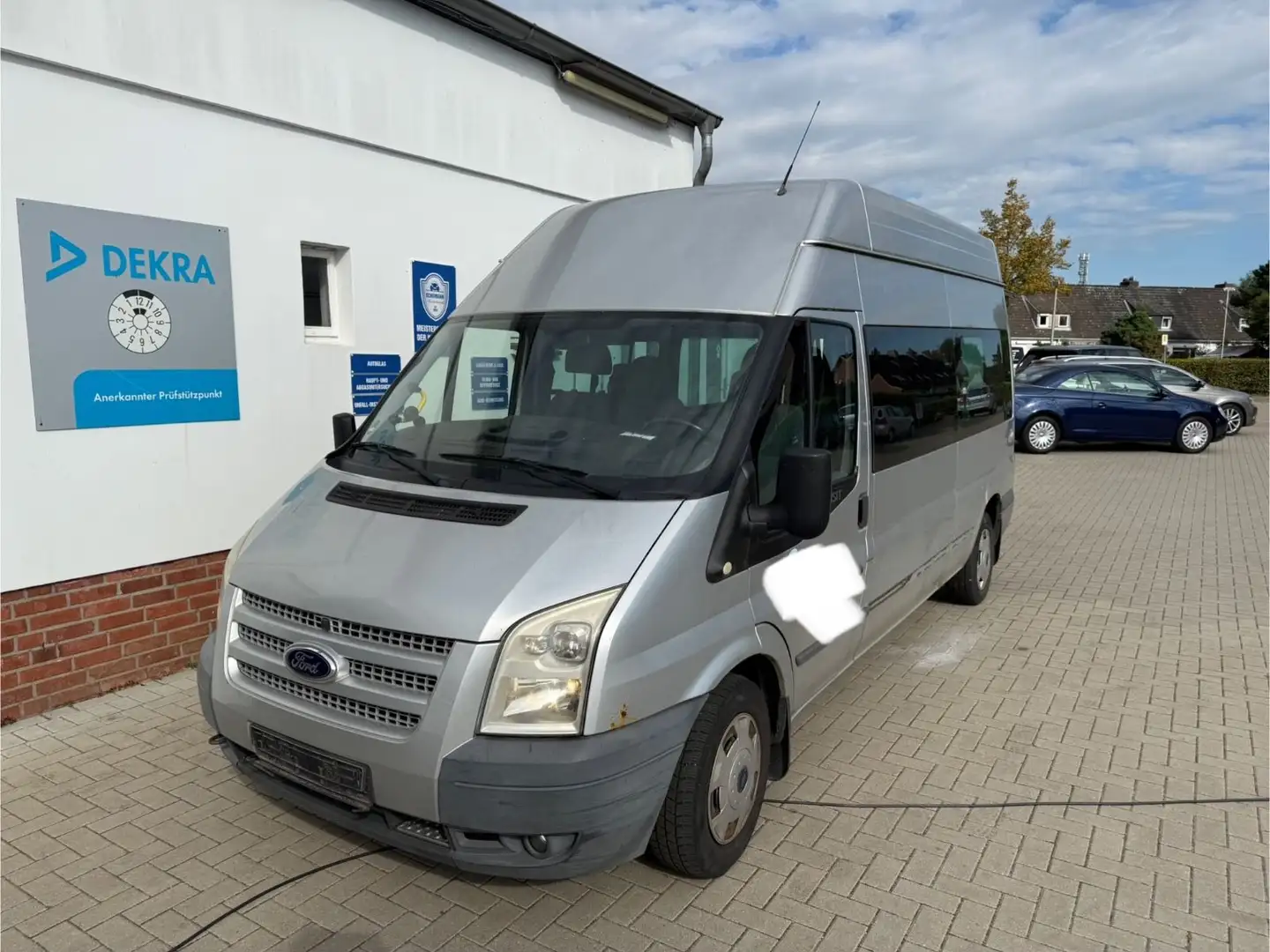 Ford Transit Kombi FT 300 L Trend*ROLLSTUHLRAMPE*LIFT Silber - 1