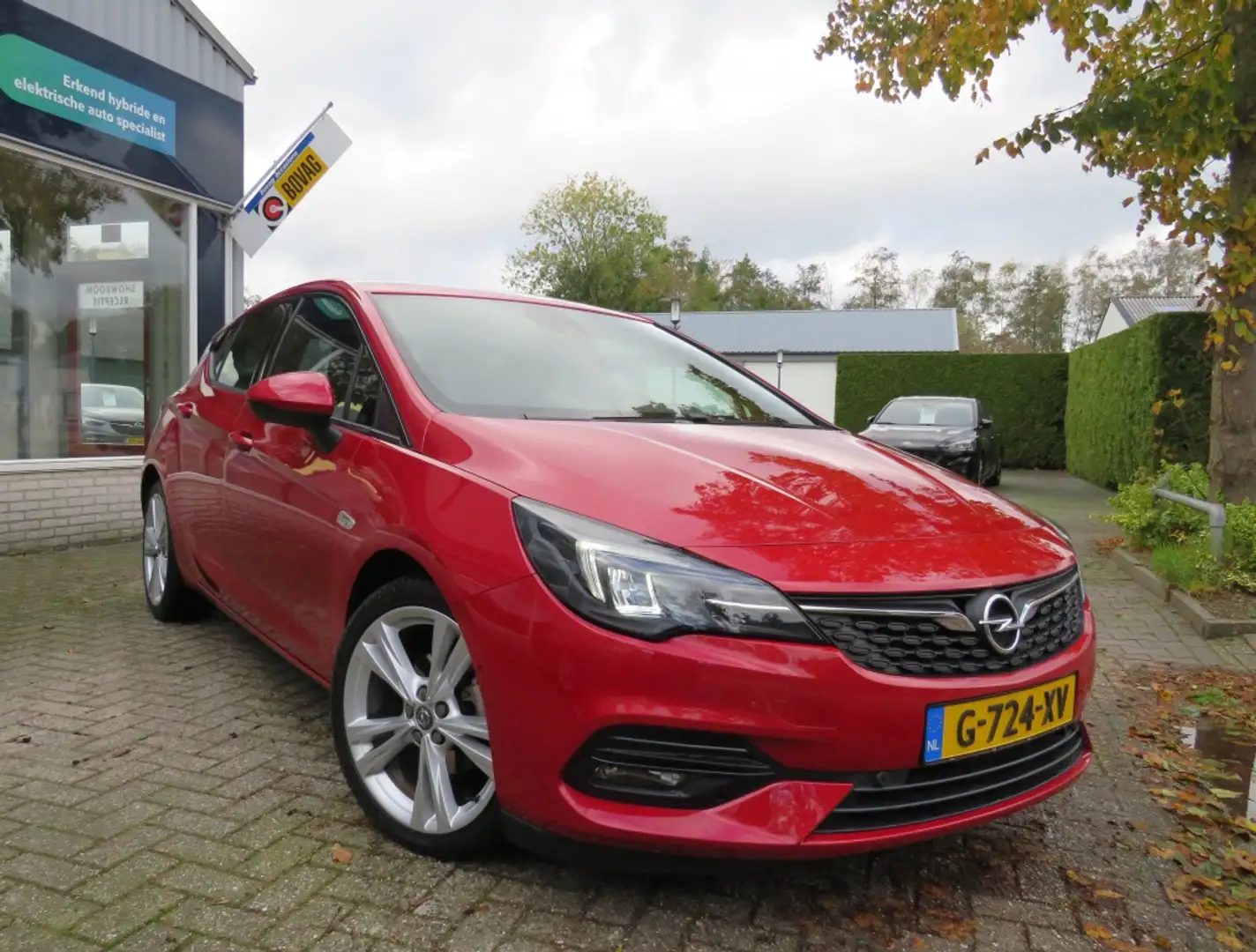 Opel Astra 1.2T Edition NAVI / CAMERA / LEDER / BOSE Rot - 2