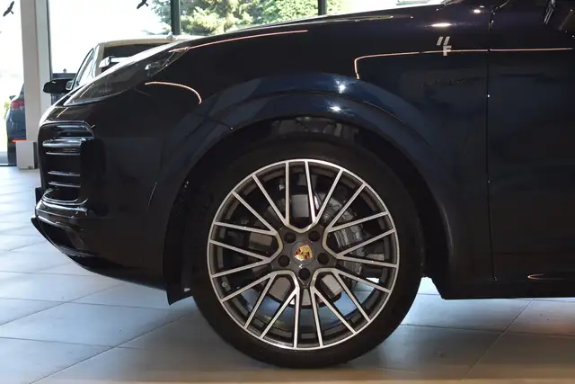 Porsche Cayenne Coupe 4E//Platinum Edition//22"//Sport Design Ansicht 6