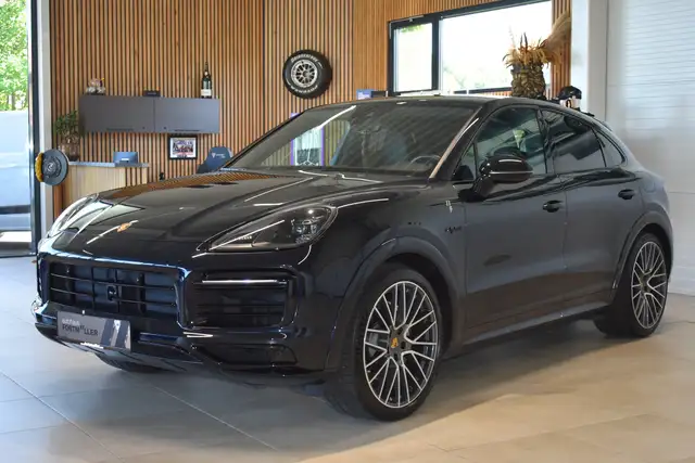 Porsche Cayenne Coupe 4E//Platinum Edition//22"//Sport Design Ansicht 2