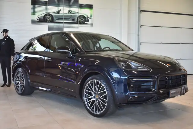 Porsche Cayenne Coupe 4E//Platinum Edition//22"//Sport Design Ansicht 7