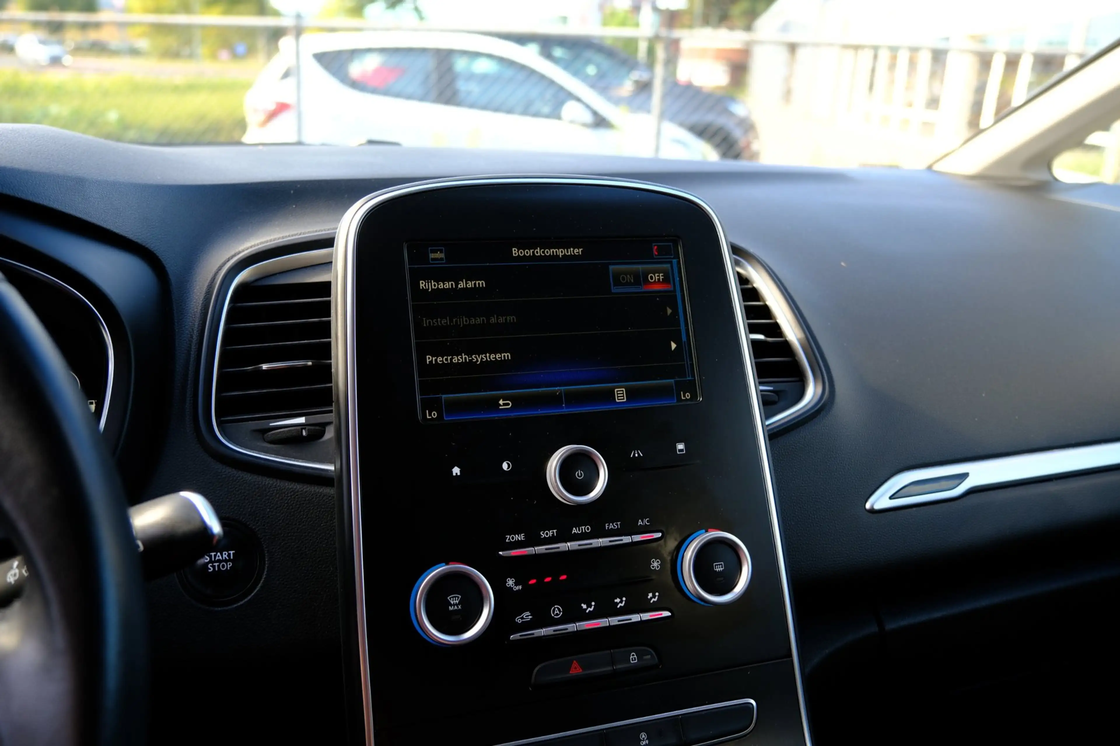 Renault Scenic 1.2 TCe Zen Clima|PDC|DAB|LMV — photo 15