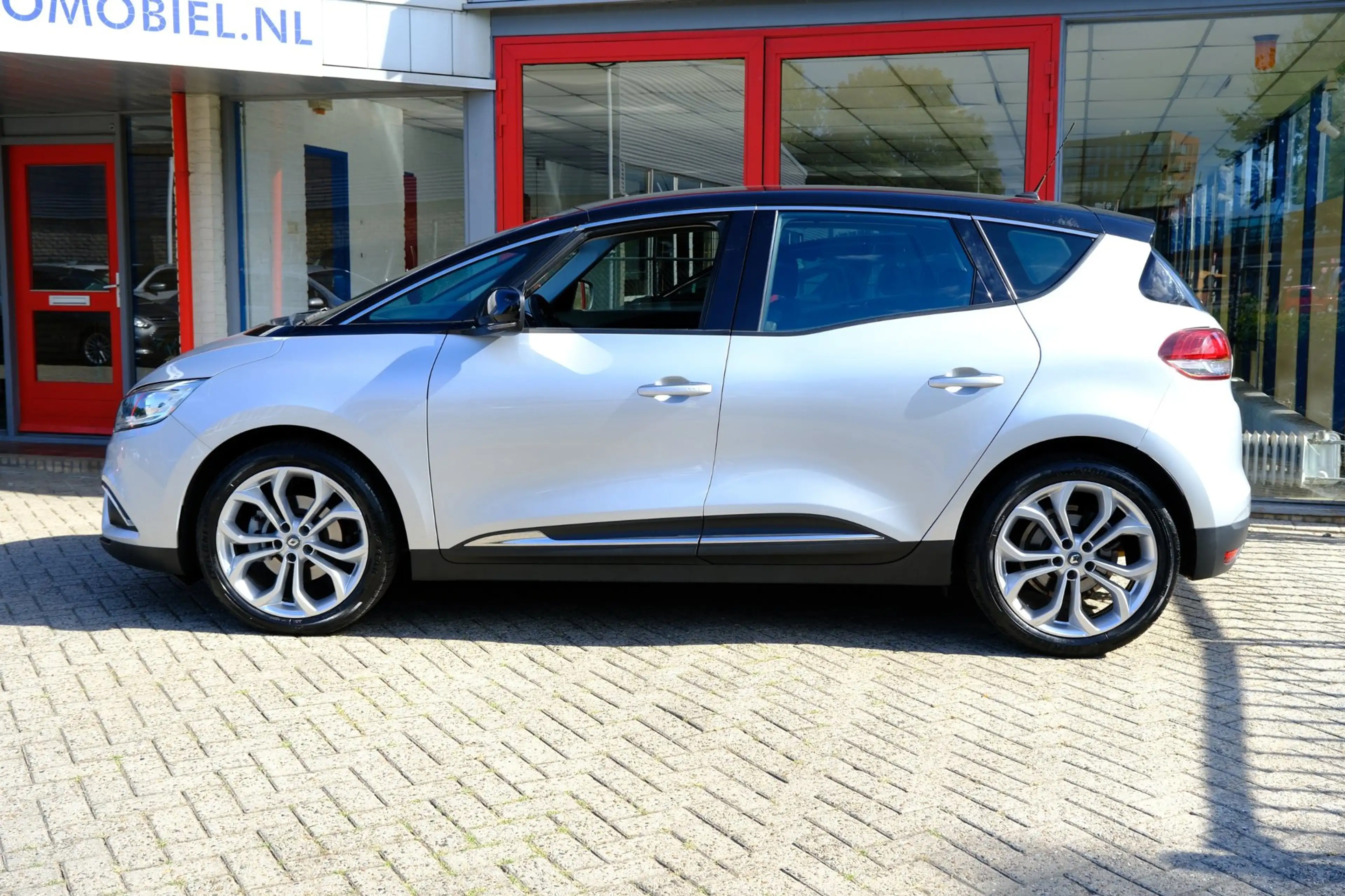Renault Scenic 1.2 TCe Zen Clima|PDC|DAB|LMV — photo 28