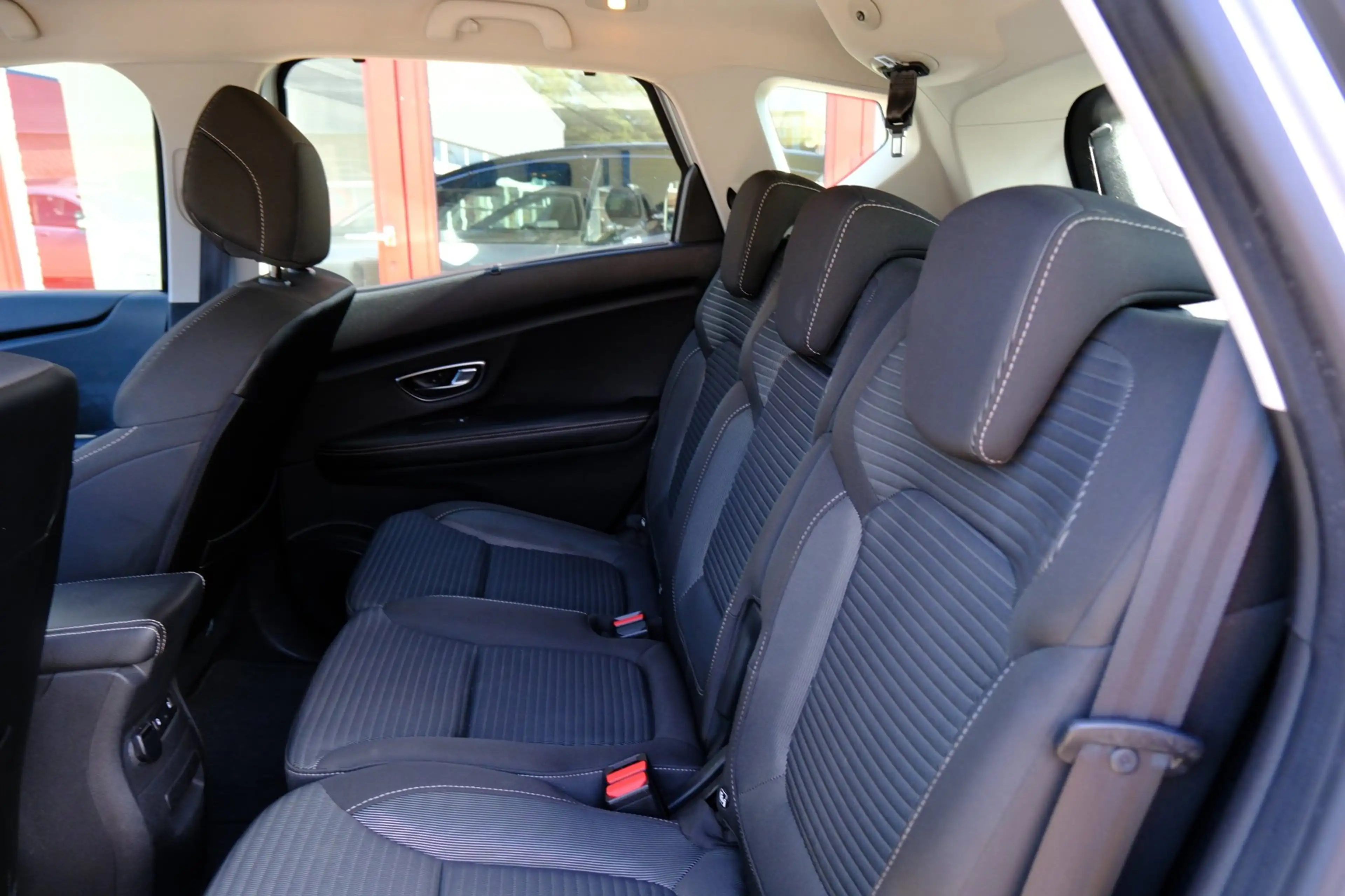 Renault Scenic 1.2 TCe Zen Clima|PDC|DAB|LMV — photo 26