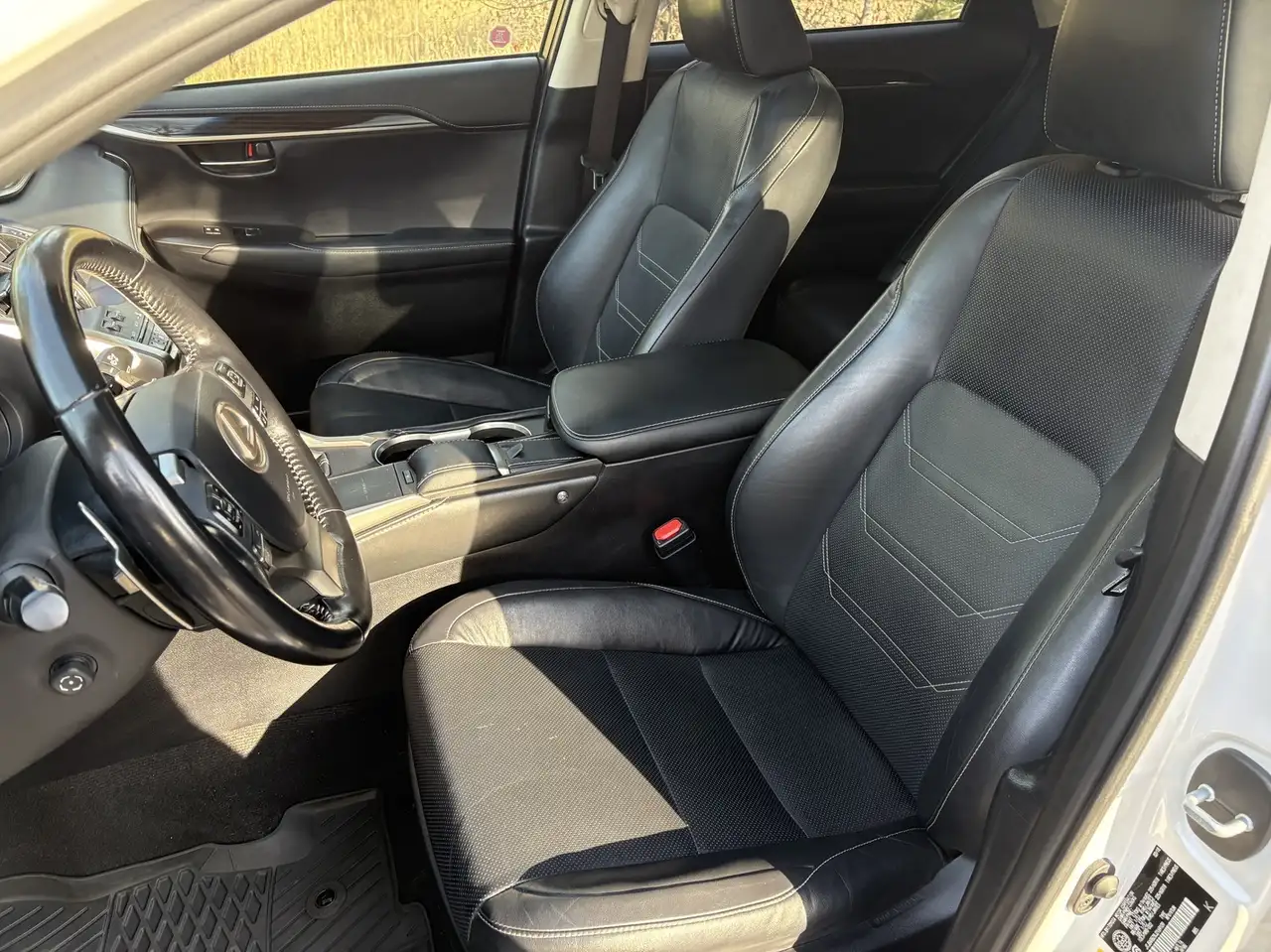 Lexus NX снимка Lexus NX