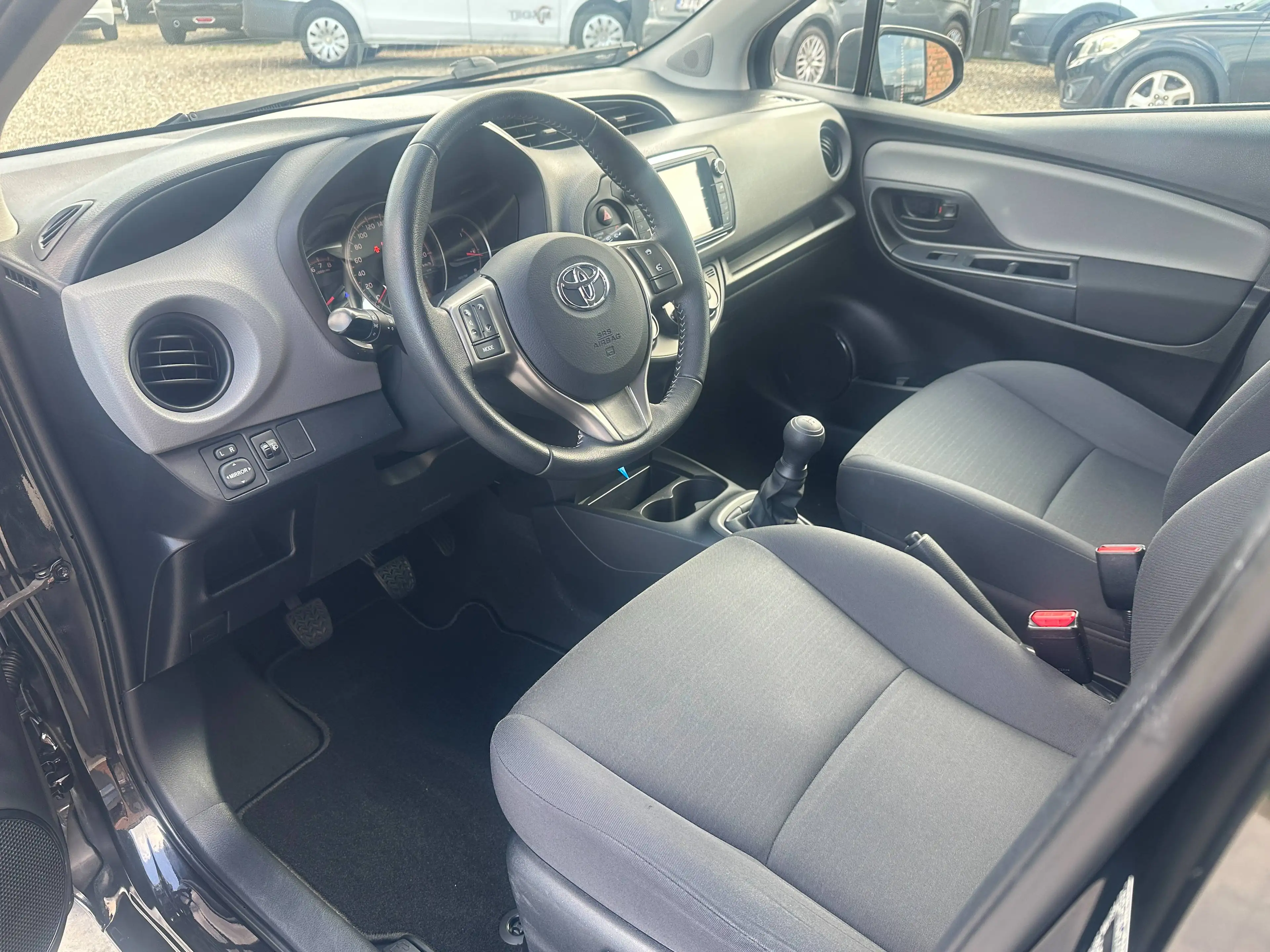 Toyota Yaris 1.0i VVT-i met Airco van 1ste eigenaar! 95000km — photo 9