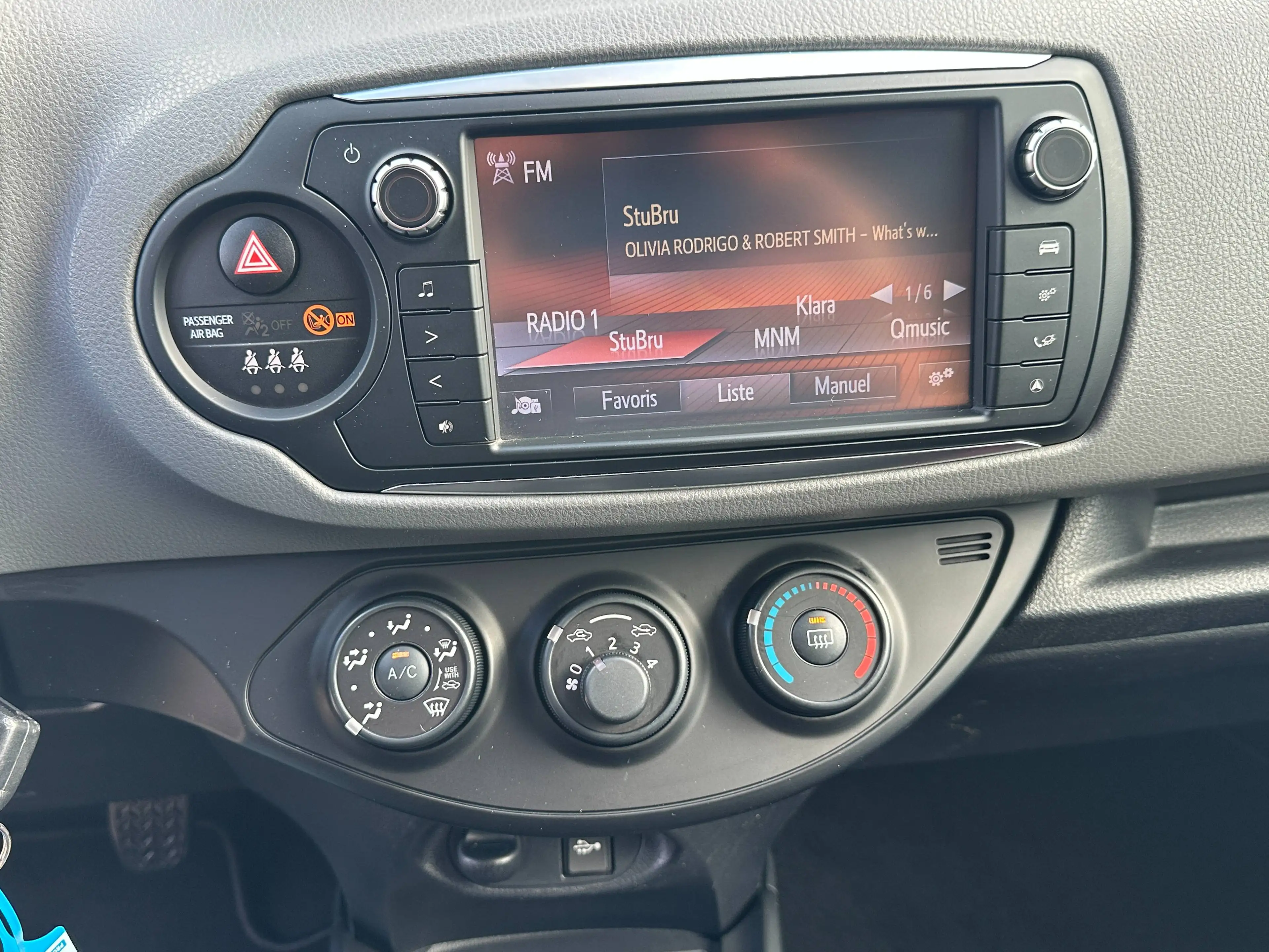 Toyota Yaris 1.0i VVT-i met Airco van 1ste eigenaar! 95000km — photo 12