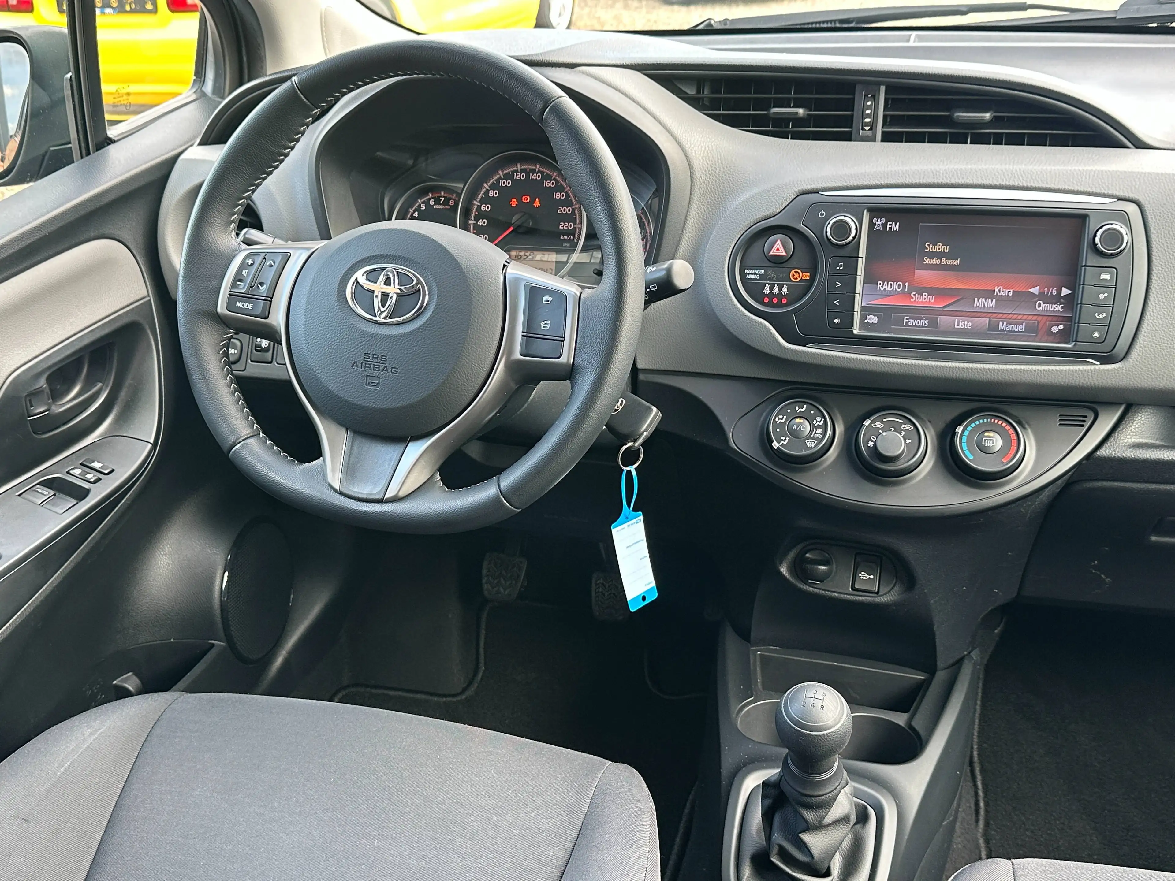 Toyota Yaris 1.0i VVT-i met Airco van 1ste eigenaar! 95000km — photo 11