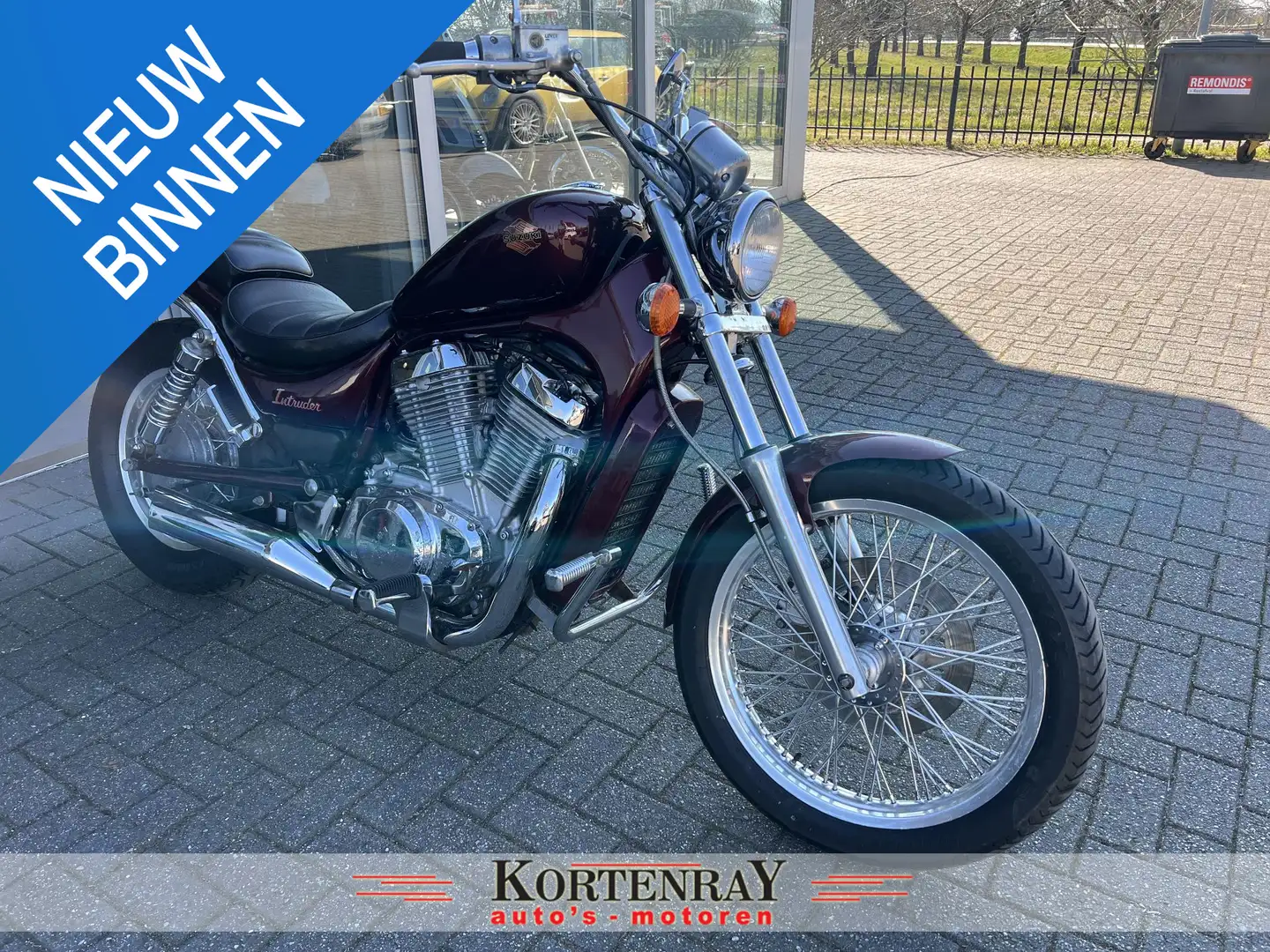 Suzuki VS 750 Intruder (GL) - 1