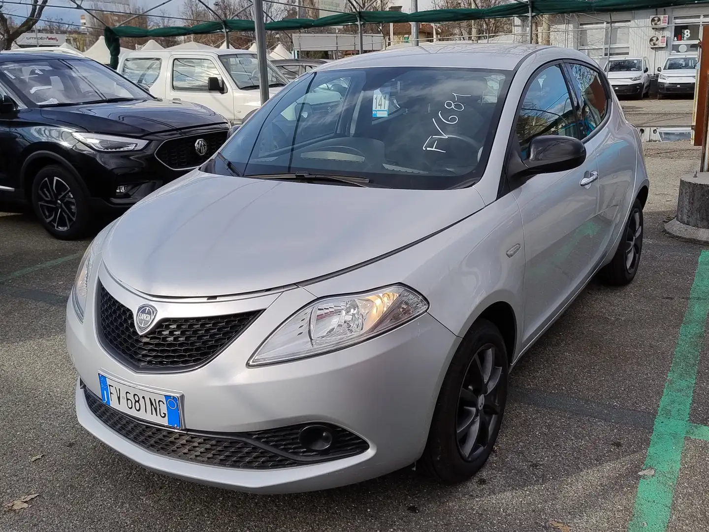 Lancia Ypsilon Ypsilon 1.2 MonoGram *PROMO OUTLET* Argent - 1