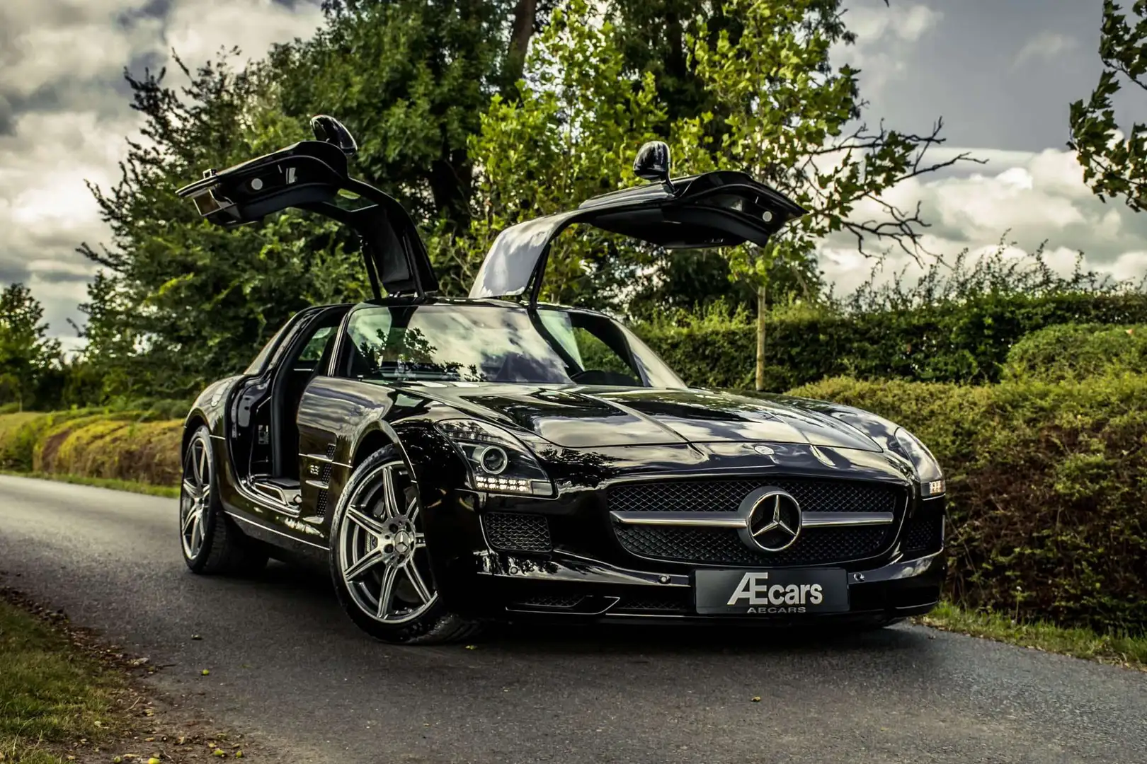 Mercedes-Benz SLS AMG *** 6.3 - V8 / CAMERA / B\u0026O SOUND / GERMA Noir - 1