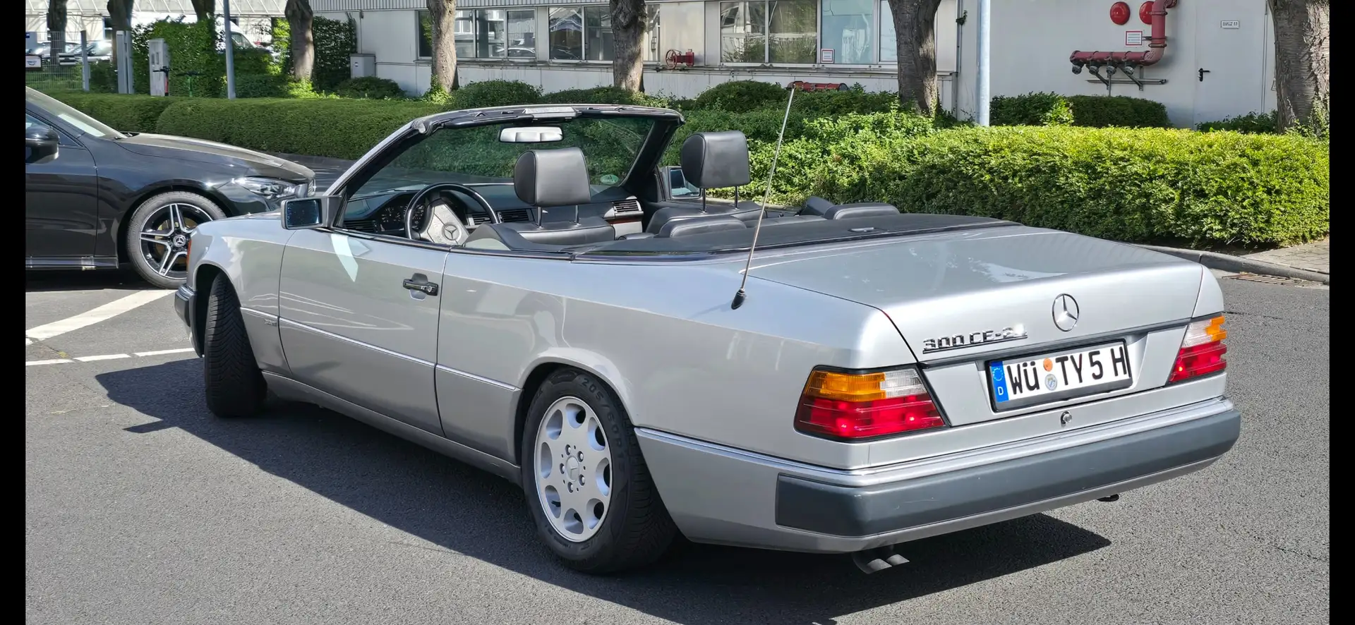 Mercedes-Benz 300 300CE-24 Silber - 2