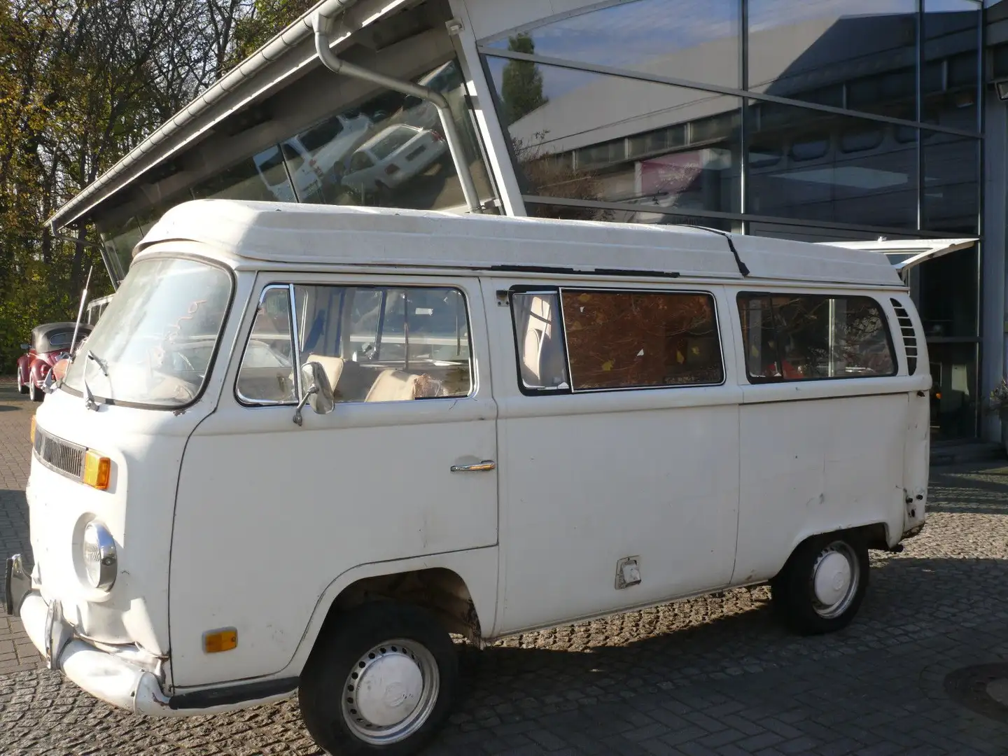 Volkswagen T2 a Westfalia Campingbus zum Restaurieren - 2