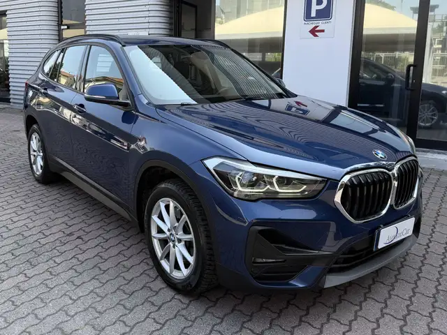 BMW X1 view 3