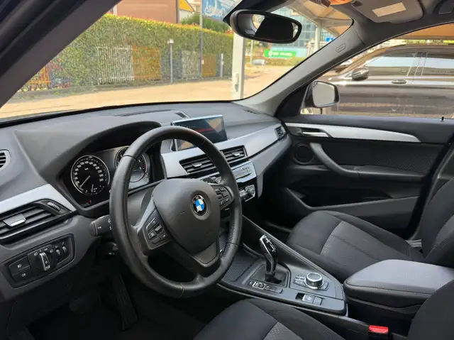 BMW X1 view 9