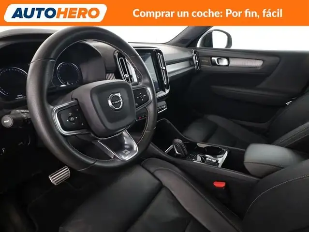 Volvo XC40 view 12