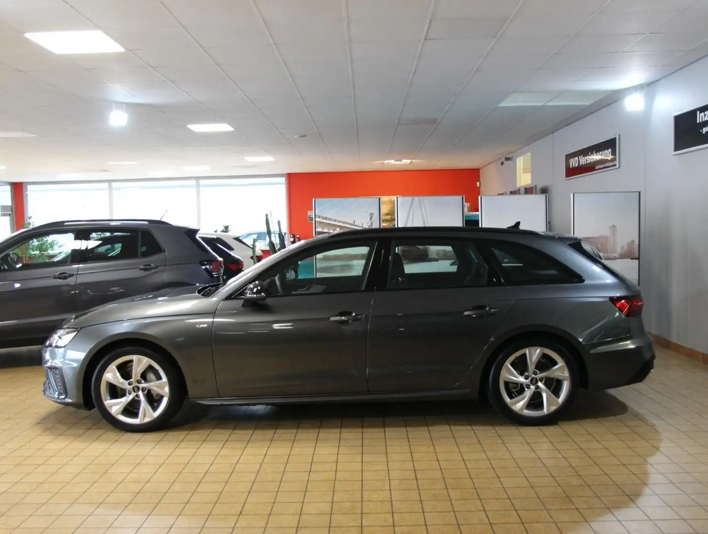 Audi A4 Avant S line 40 TDI S-tronic, 18",Panorama,Ka Grau - 2