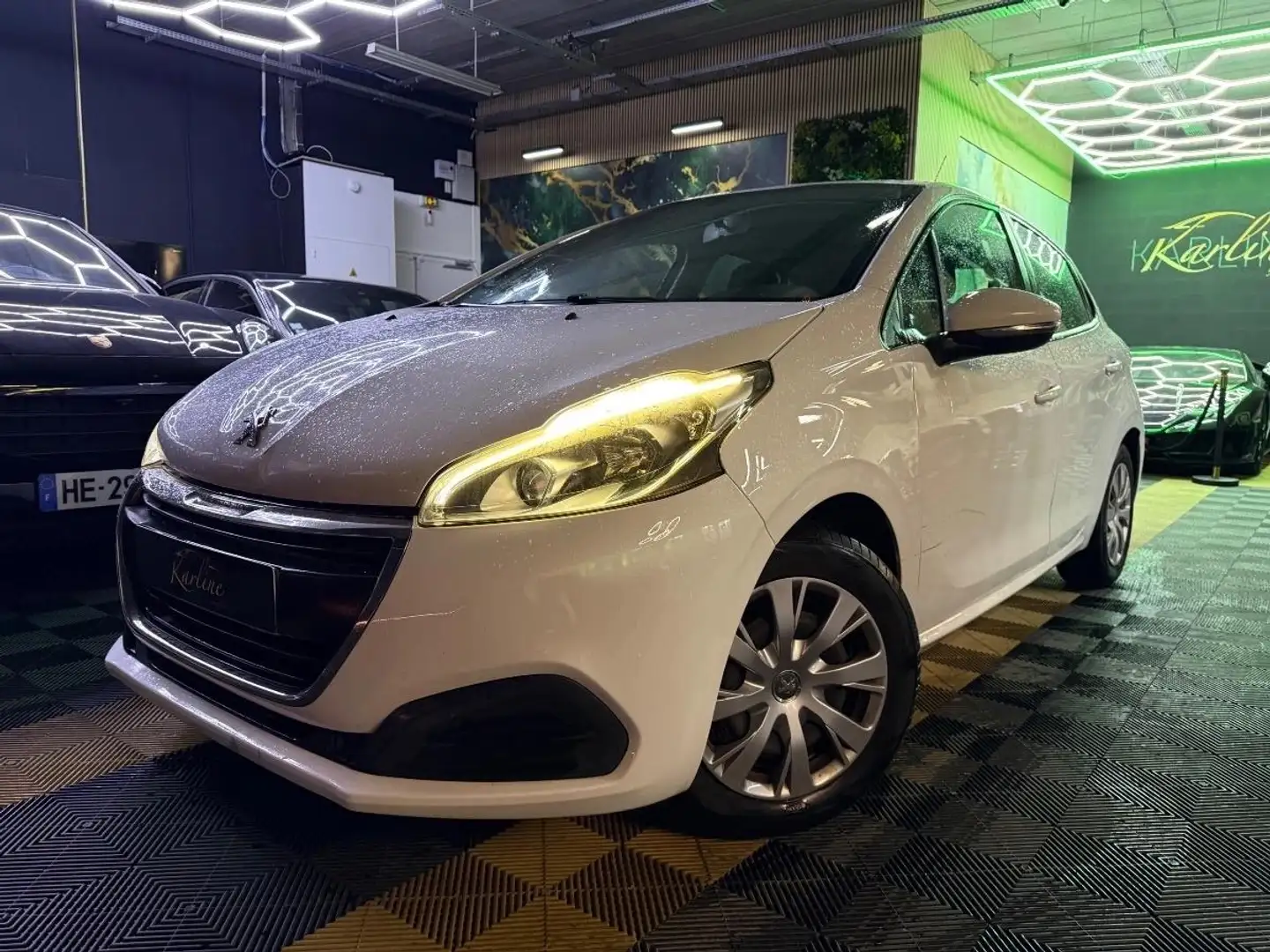 Peugeot 208 PHASE 2 GENERATION-I 1.0 PURETECH 70 cv LIKE Gris - 1