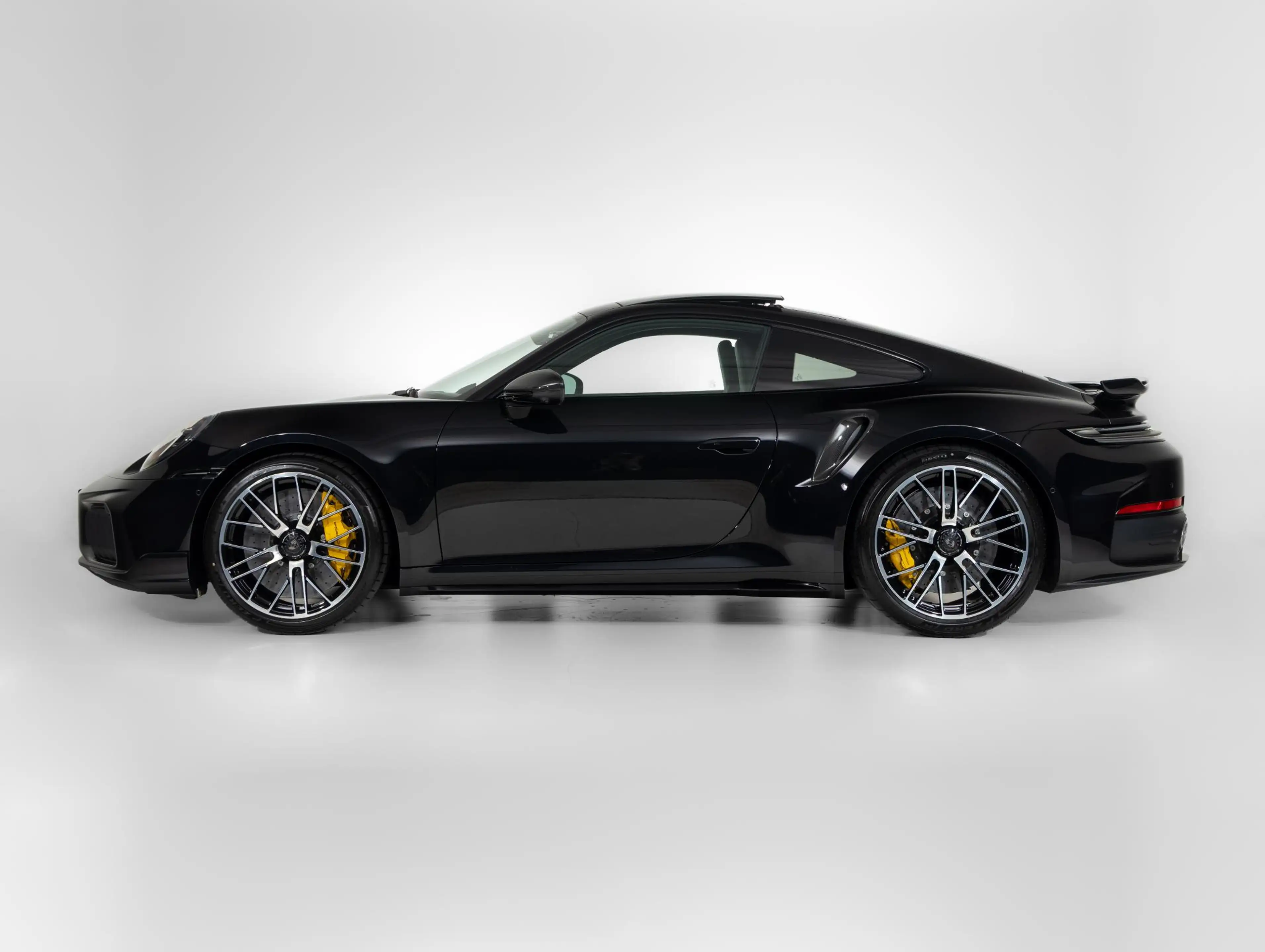 Porsche 992 Turbo S — photo 11