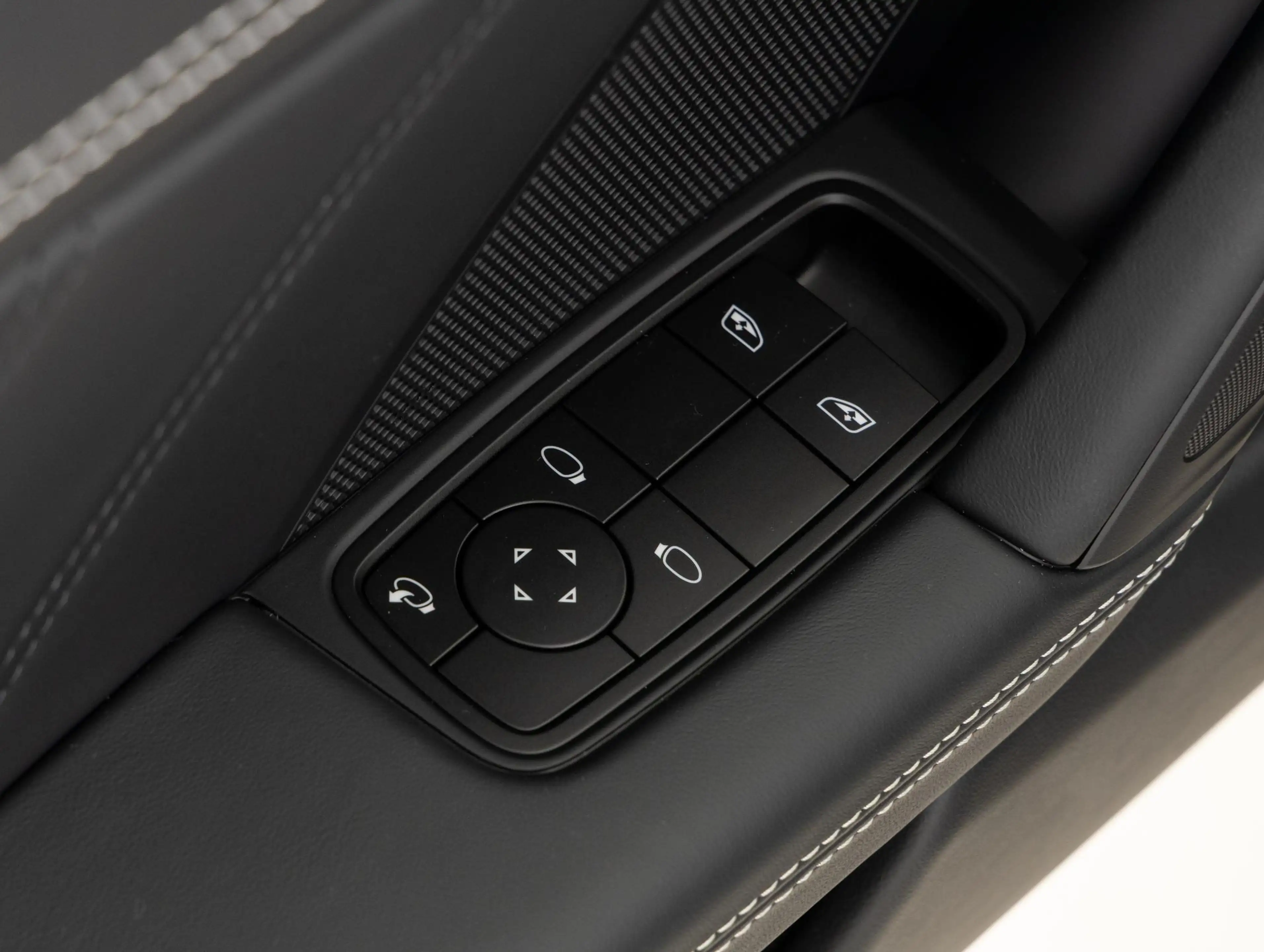Porsche 992 Turbo S — photo 34