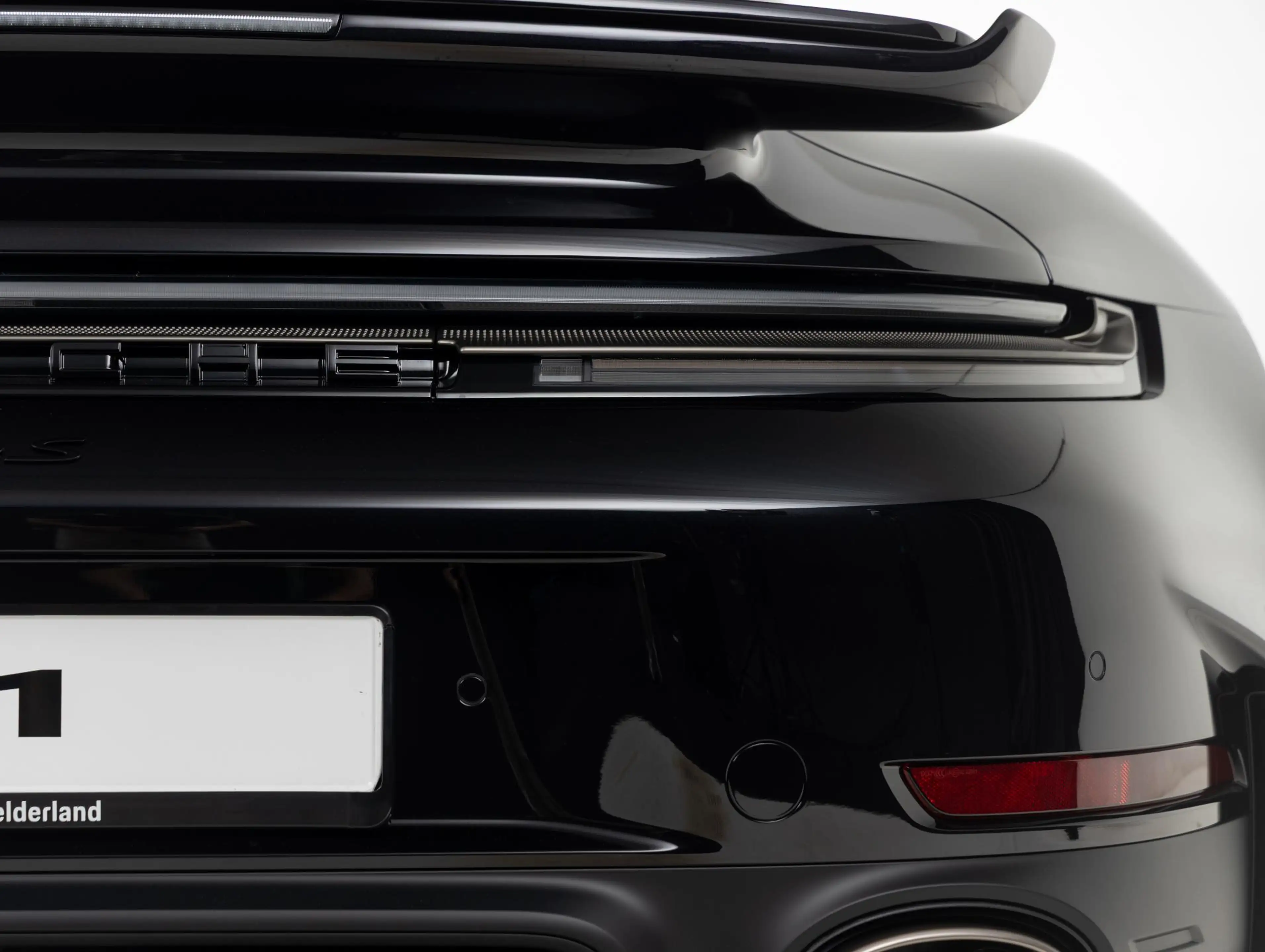 Porsche 992 Turbo S — photo 30