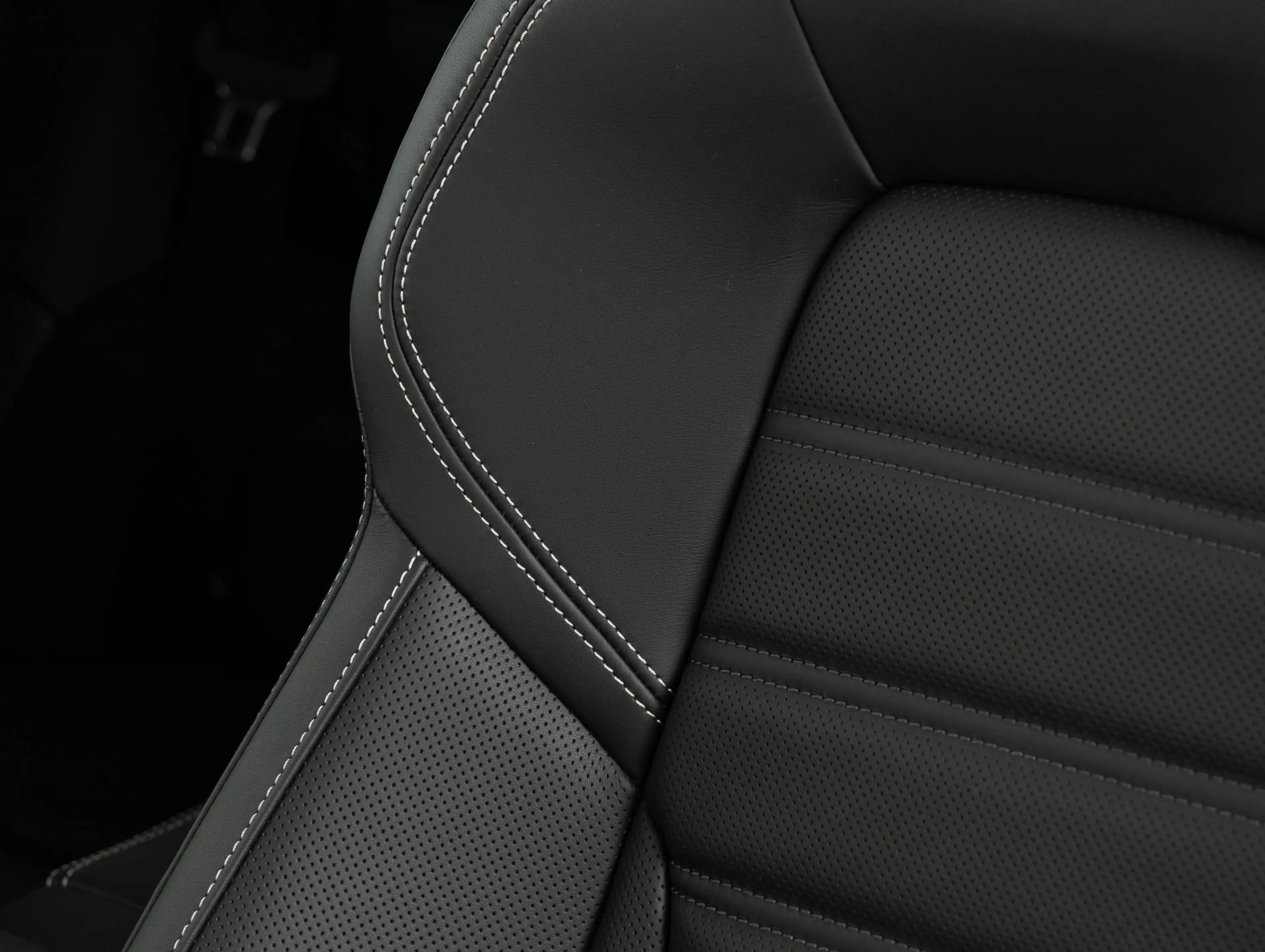 Porsche 992 Turbo S — photo 43