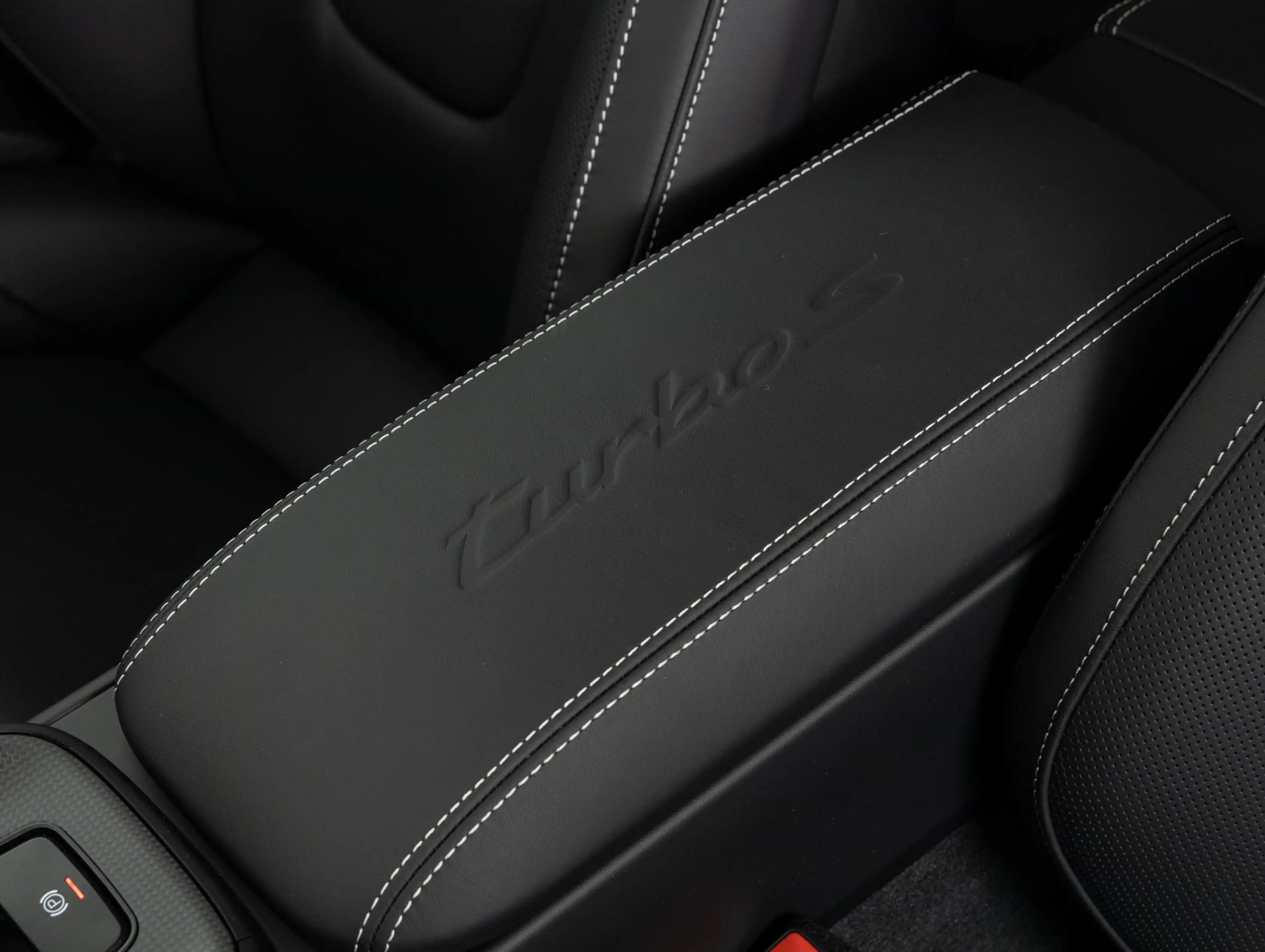 Porsche 992 Turbo S — photo 44