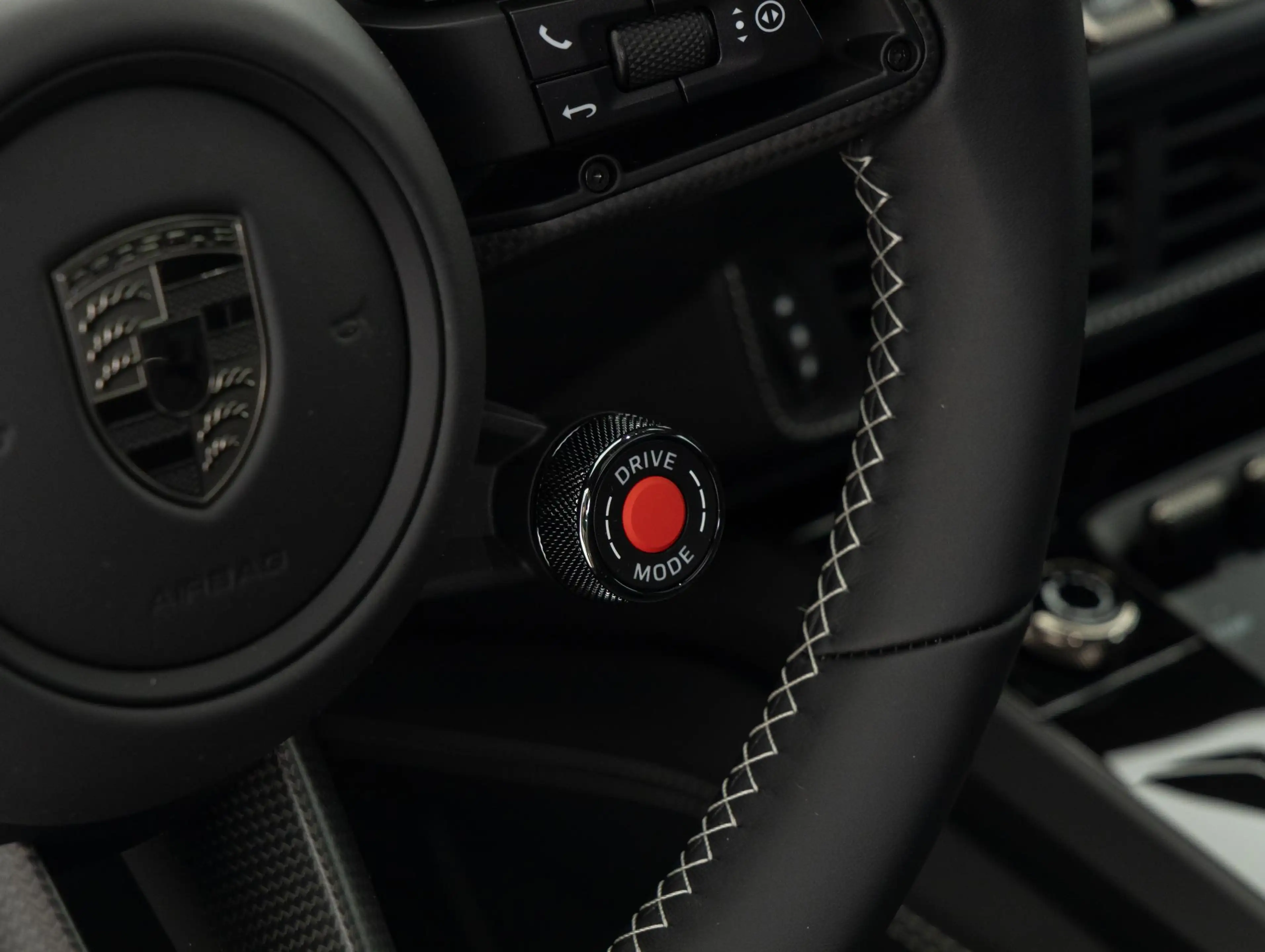 Porsche 992 Turbo S — photo 33