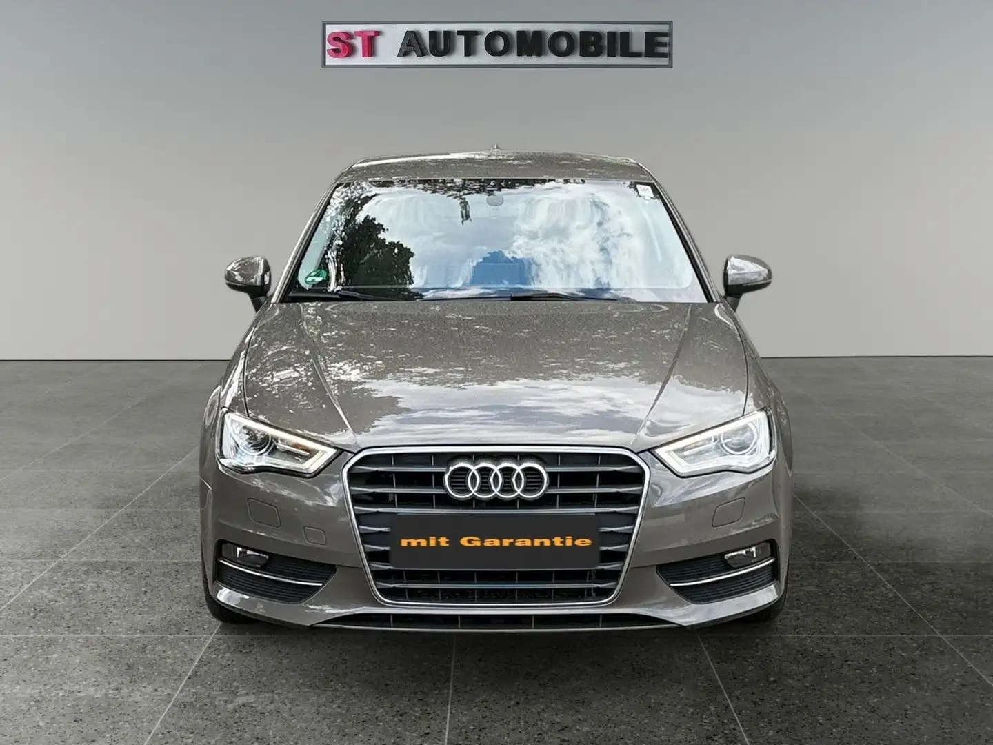 Audi A3 1.6-Automatik-Navi-PDC Grau - 2