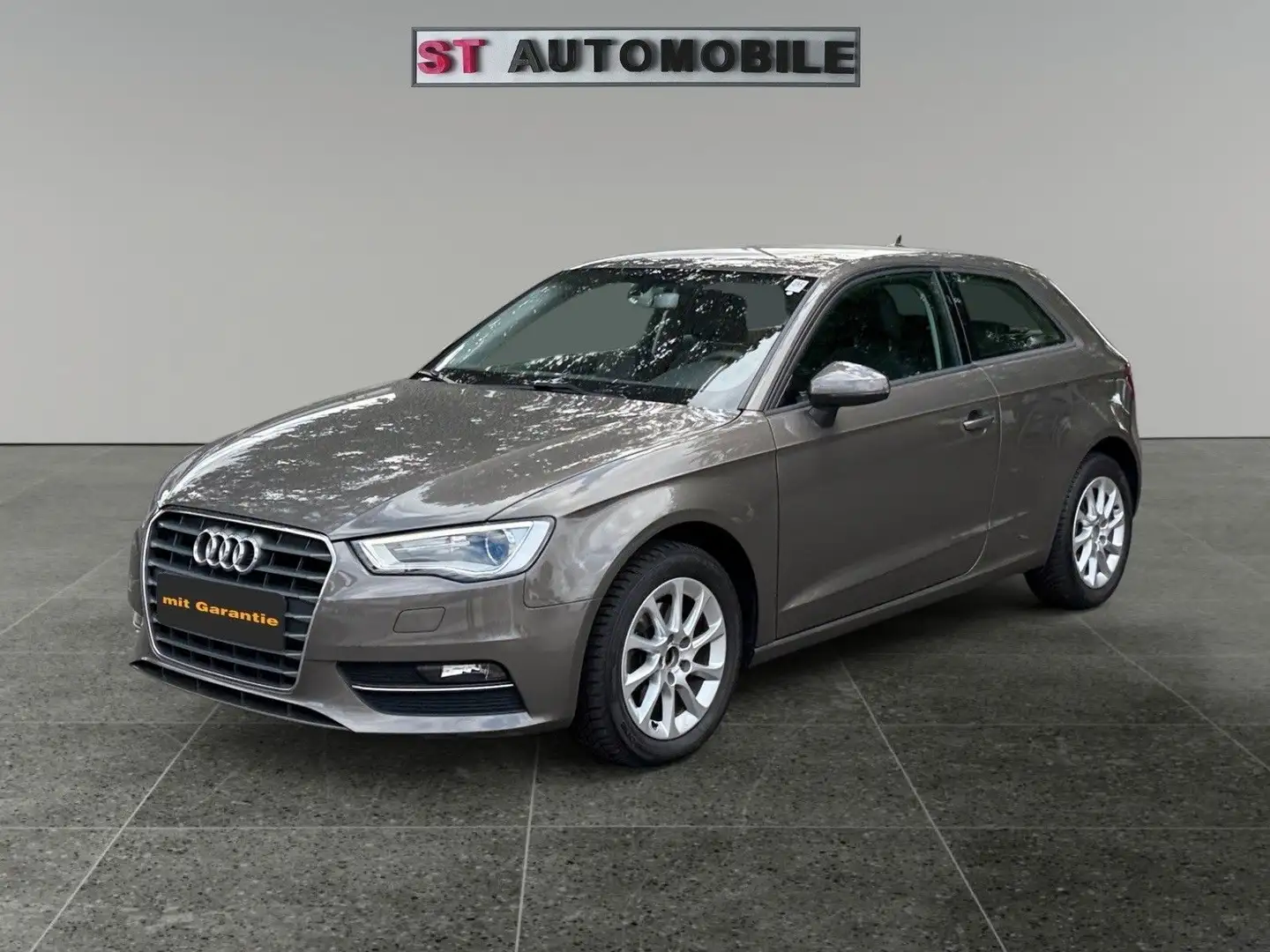 Audi A3 1.6-Automatik-Navi-PDC Grau - 1