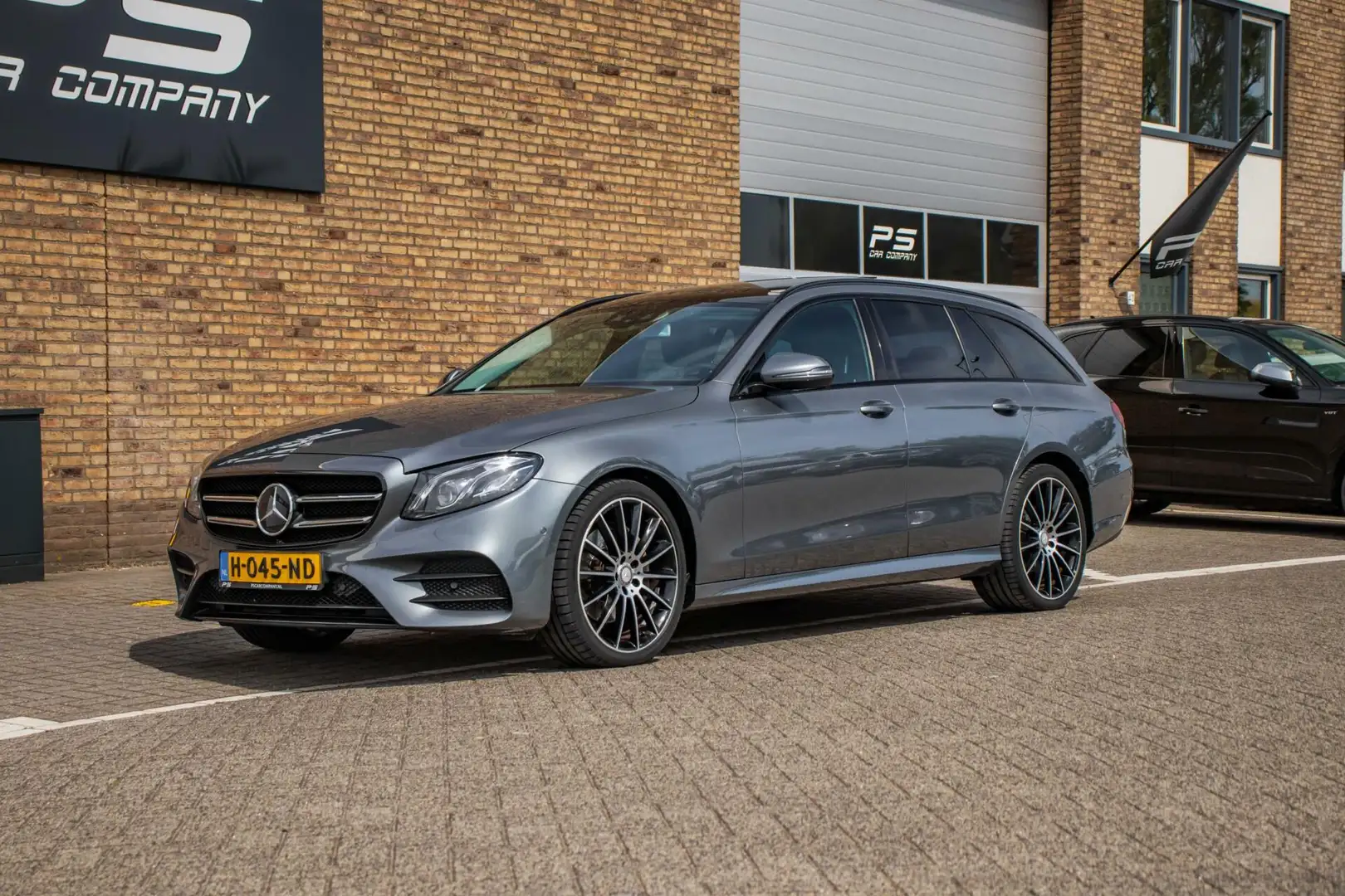 Mercedes-Benz E 250 Estate Premium, VOL!, Burmester, Pano Grijs - 2