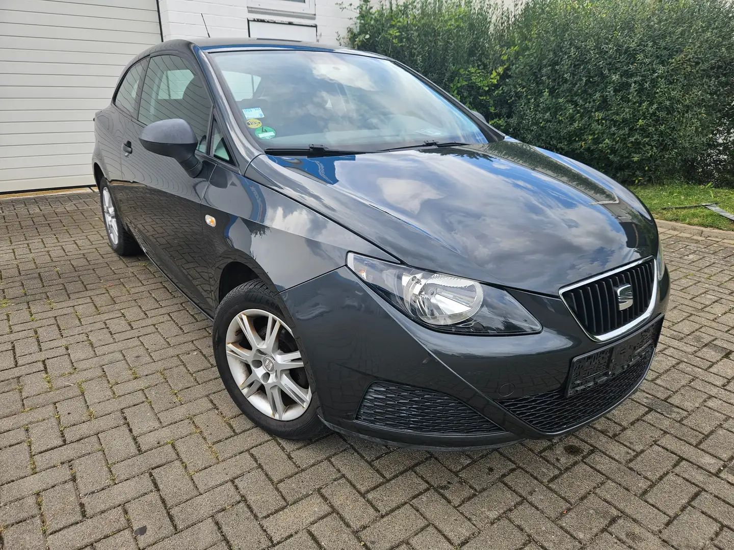 SEAT Ibiza 1.2 12V Reference, Tüv bis 7-2026, 1 Hand Grau - 1