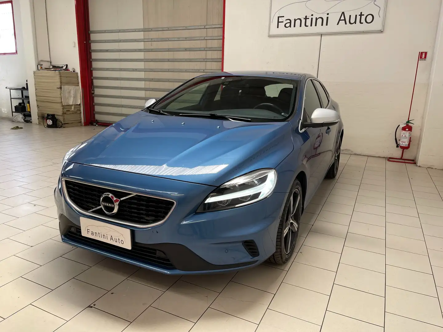 Volvo V40 R-design 2.0 d2-Ok Neopatentati-LEGGI SOTTO Blu/Azzurro - 2