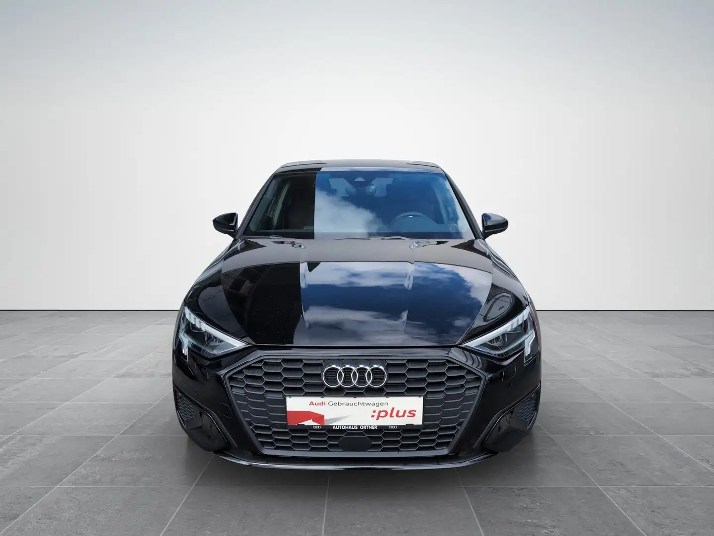 Audi A3 30 TDI intense Schwarz - 2