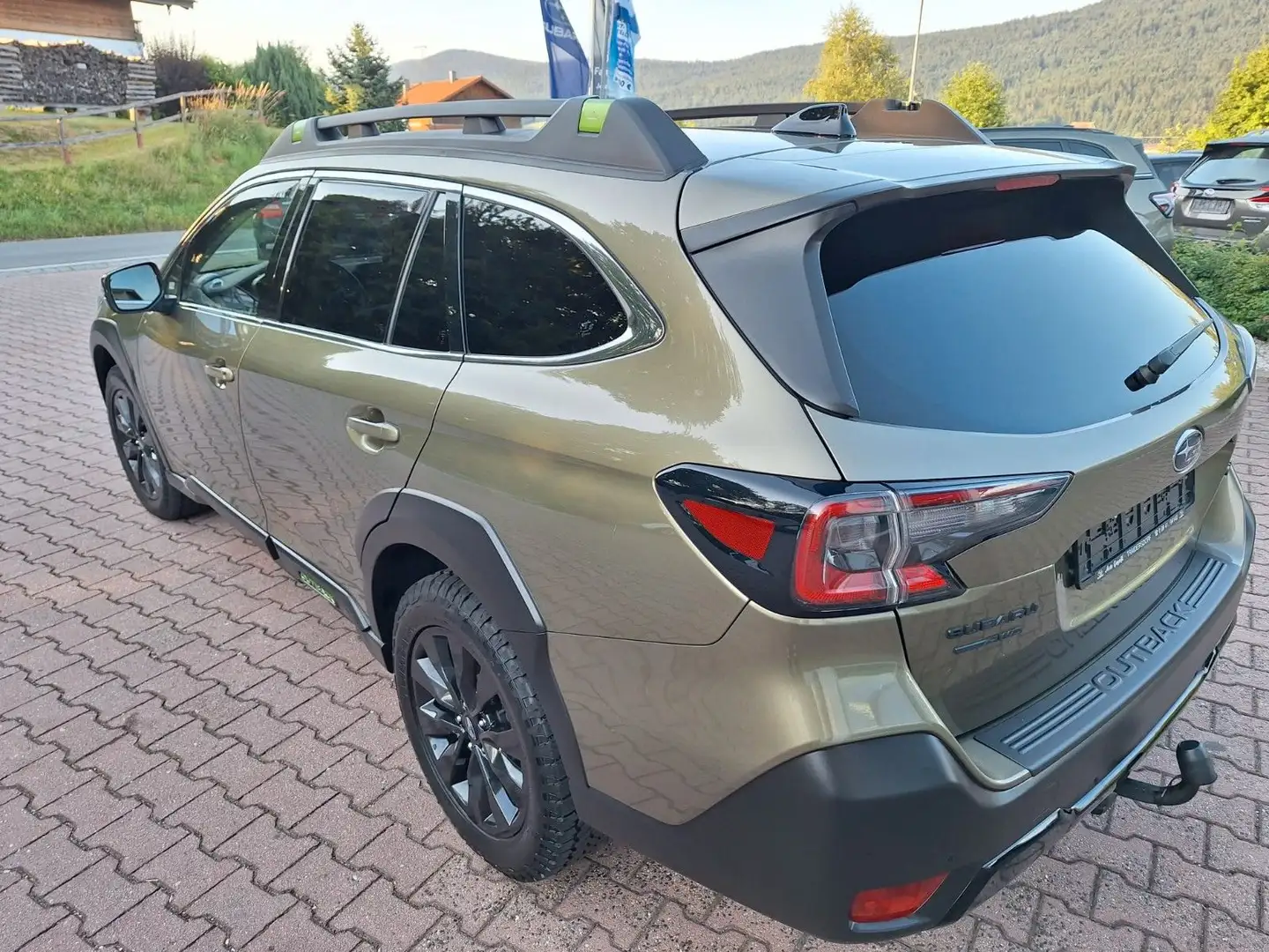 Subaru OUTBACK 2.5i Exclusive Cross , AHK,  MWSt Green - 2