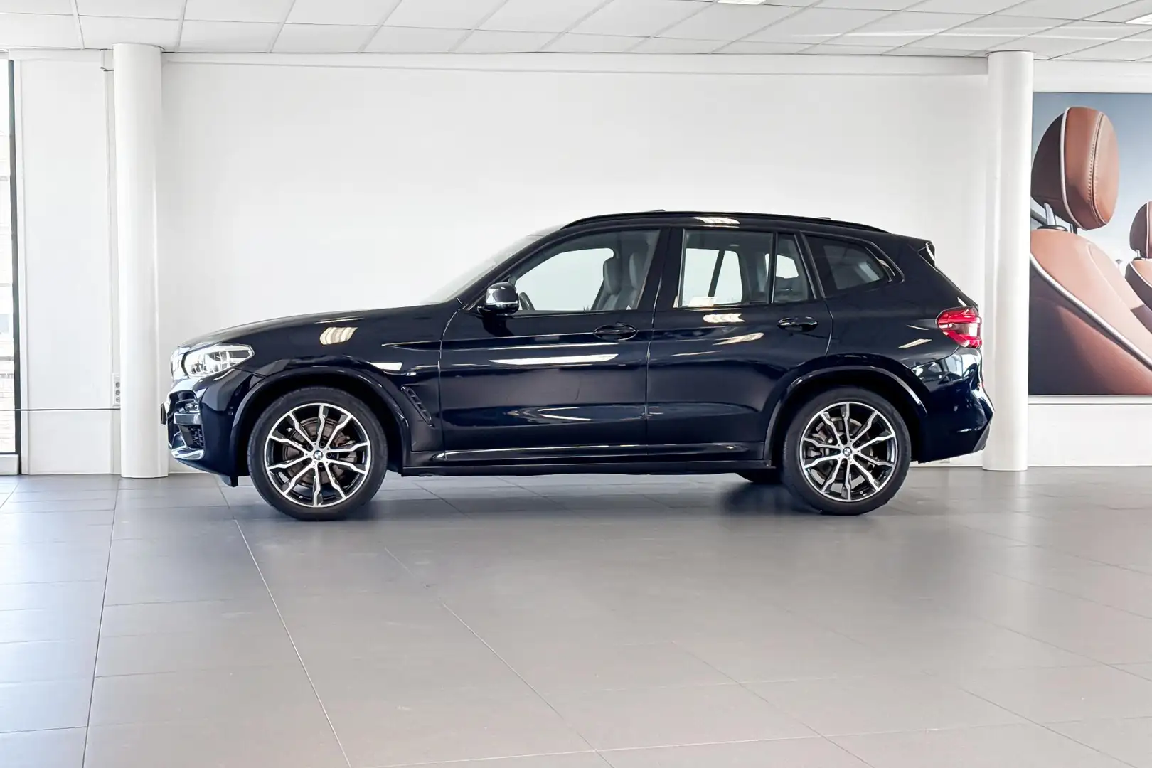 BMW X3 xDrive20i High Executive Edition | M Sport | Glaze Zwart - 2